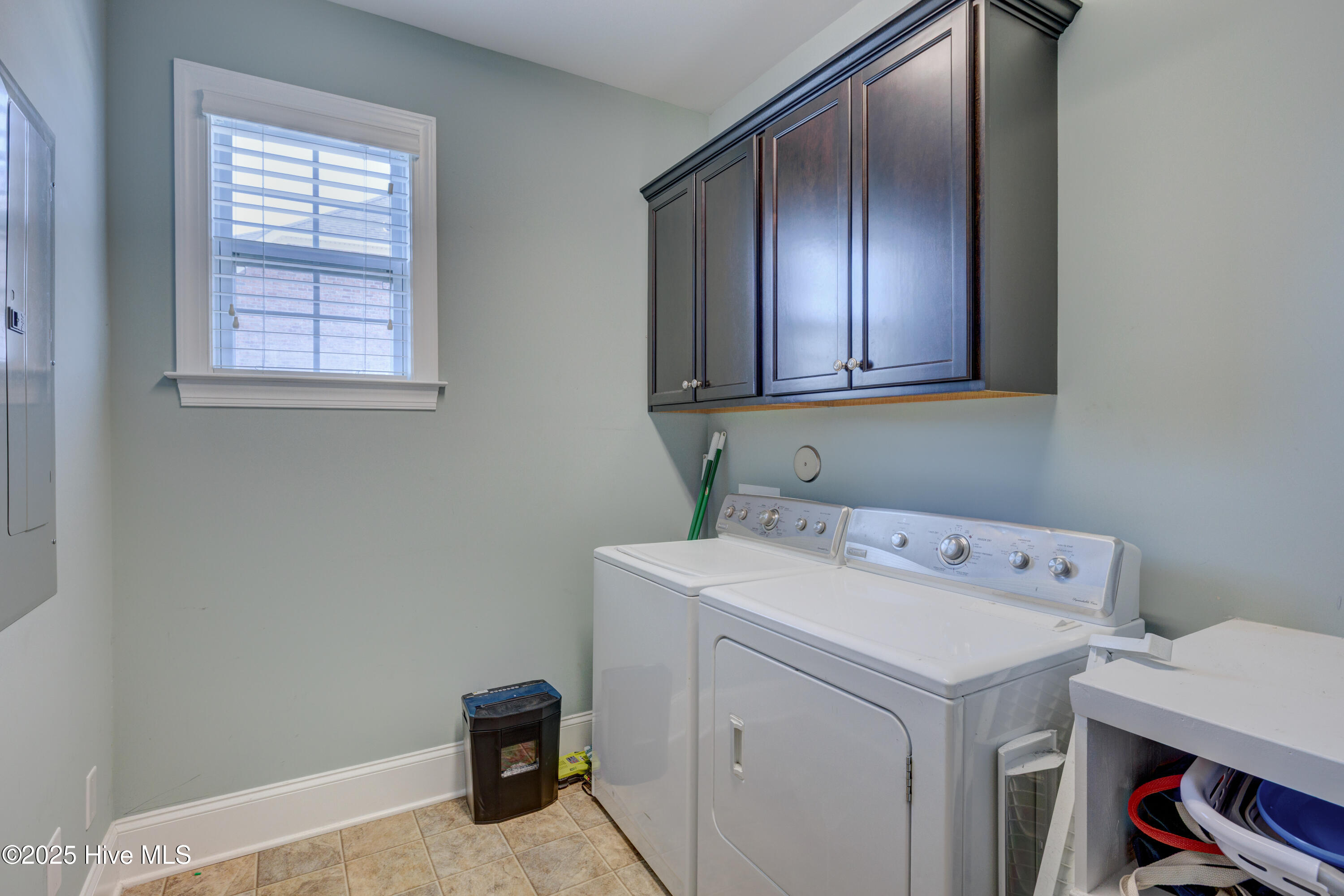 5215 Lone Eagle Court