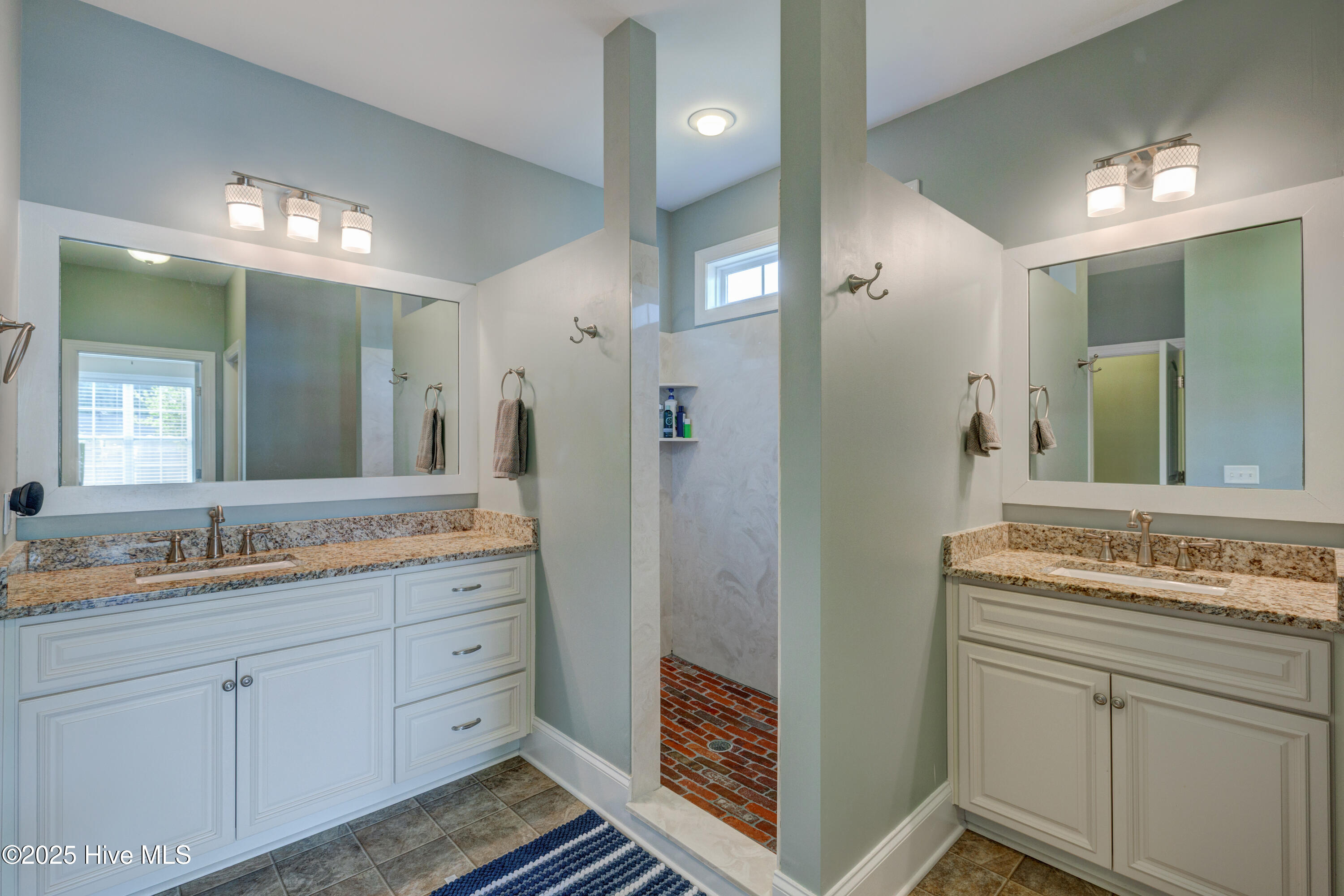 5215 Lone Eagle Court