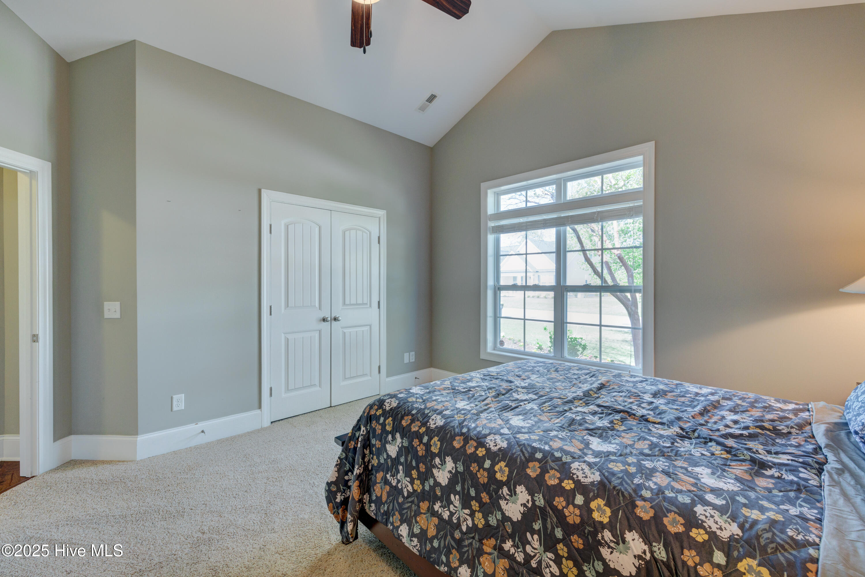 5215 Lone Eagle Court