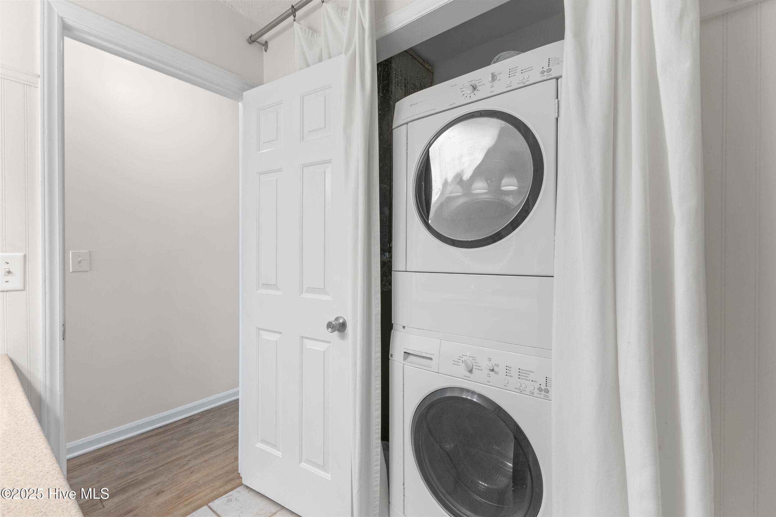 1225 Lake Park Boulevard S, 1a