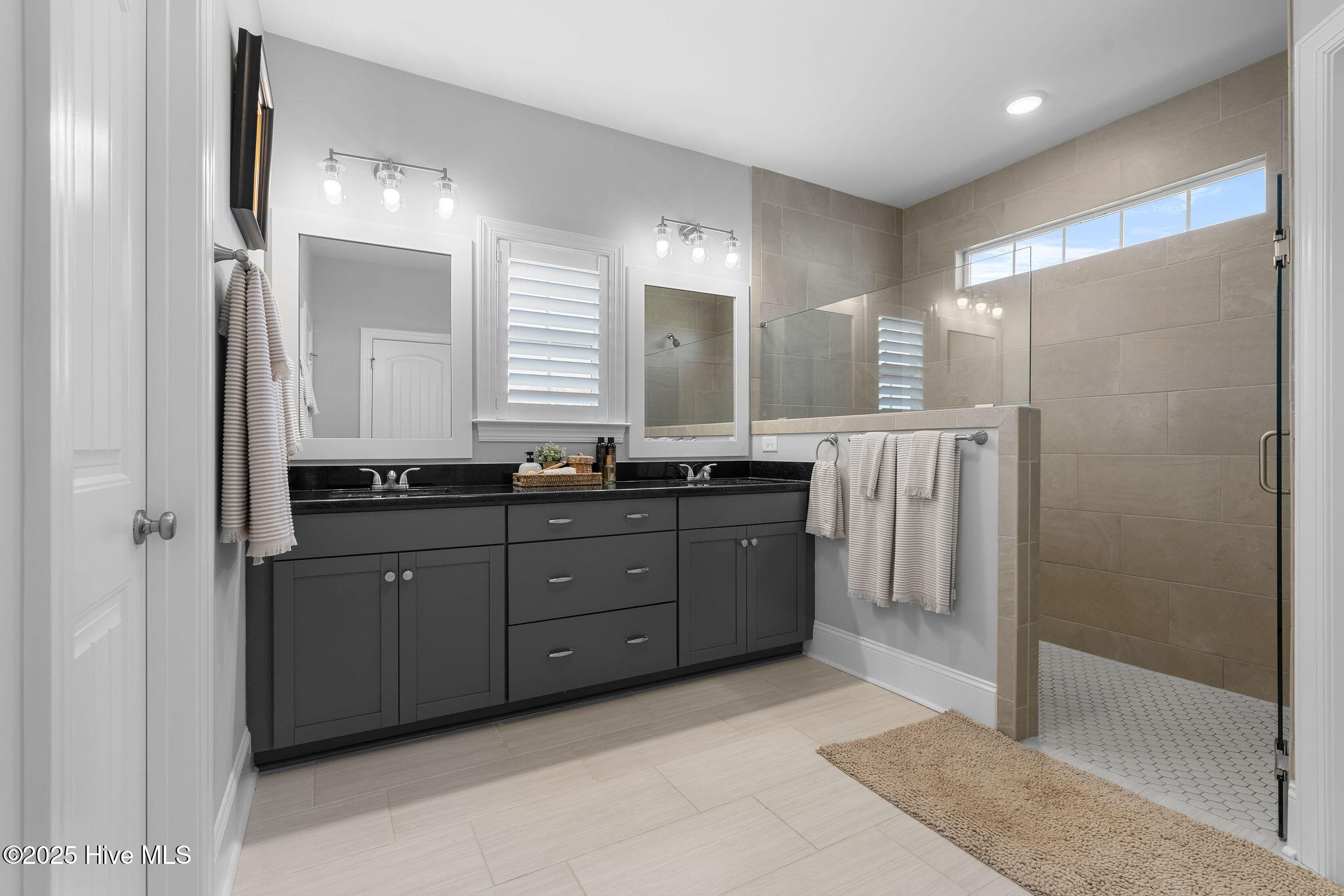 6907 Campbells Ridge Drive SE