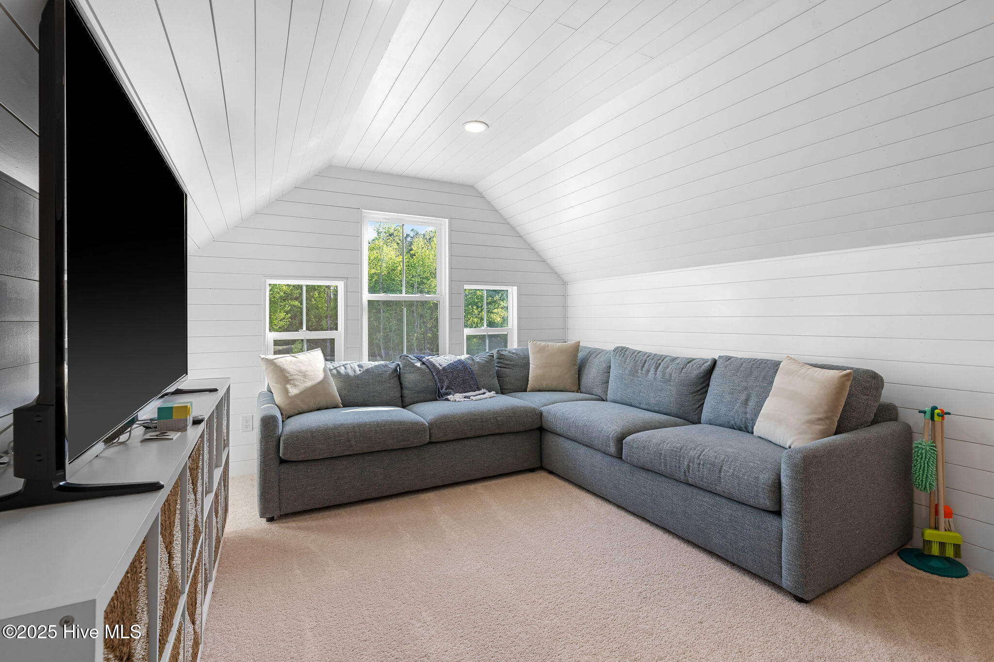 6907 Campbells Ridge Drive SE