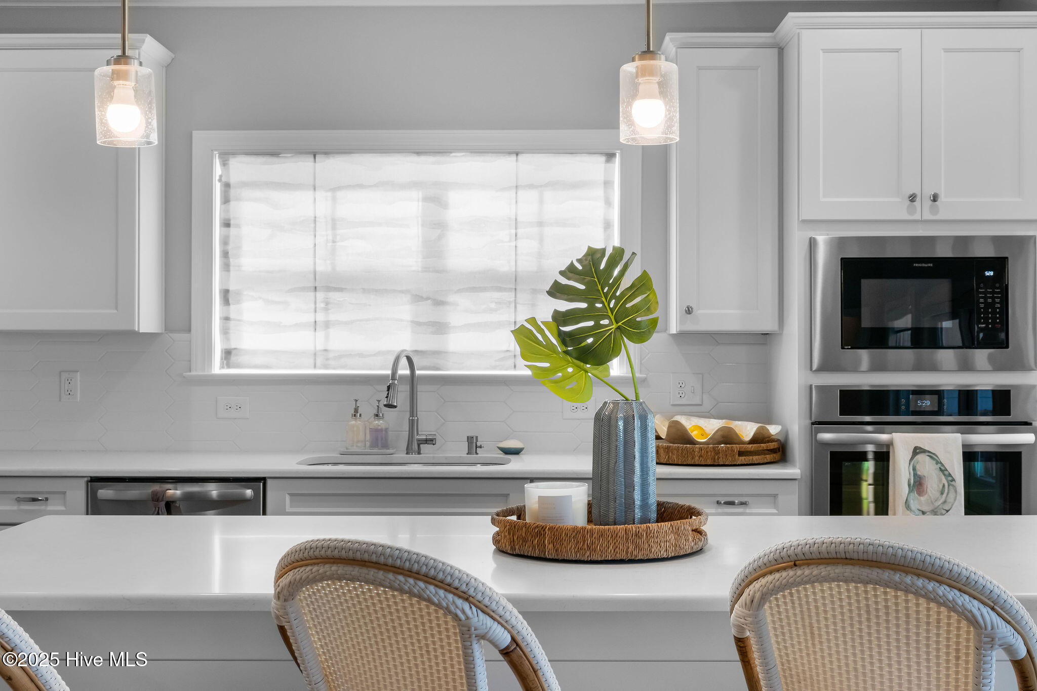 6907 Campbells Ridge Drive SE