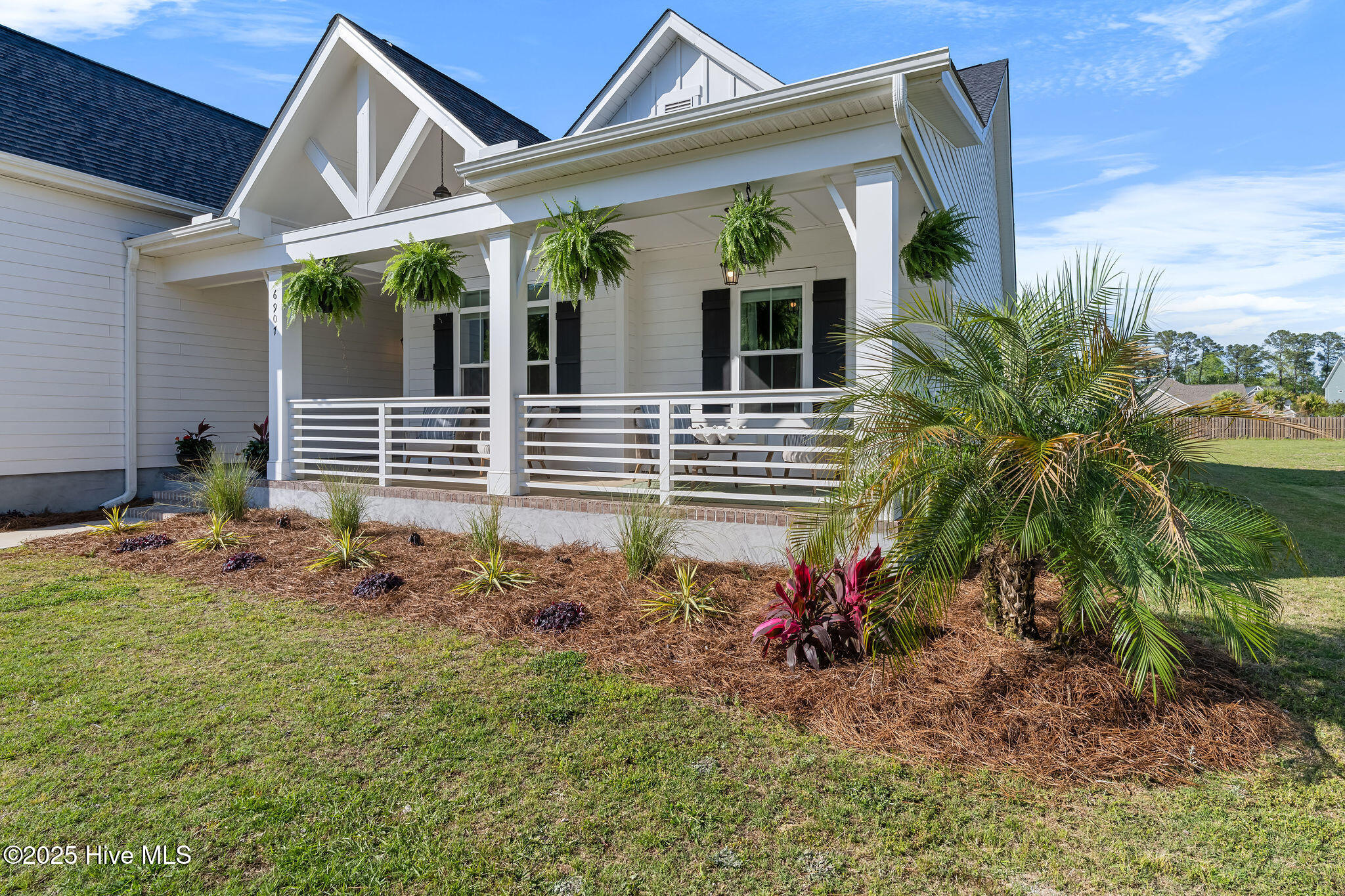 6907 Campbells Ridge Drive SE