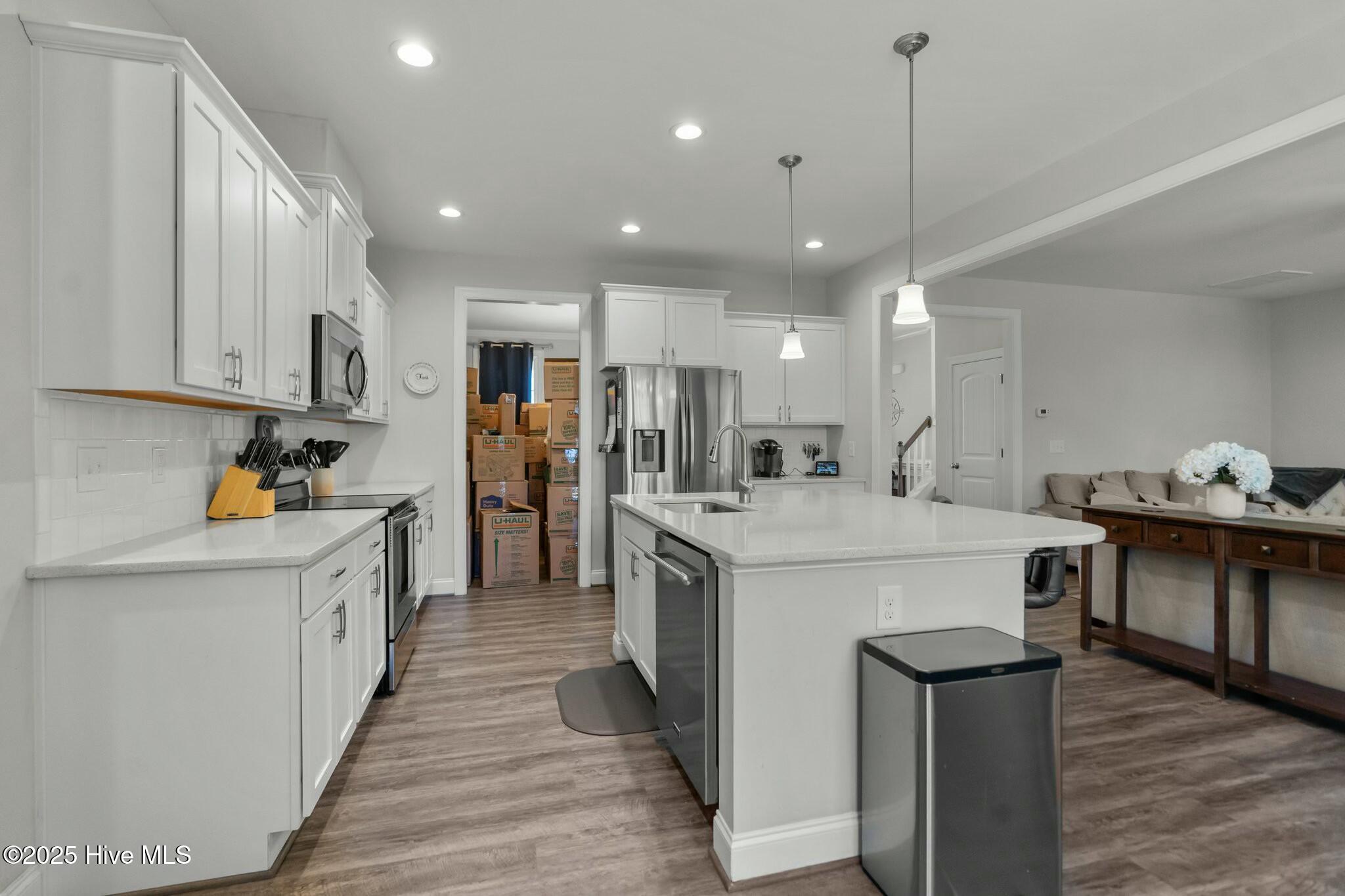 10 E Cloverfield Lane