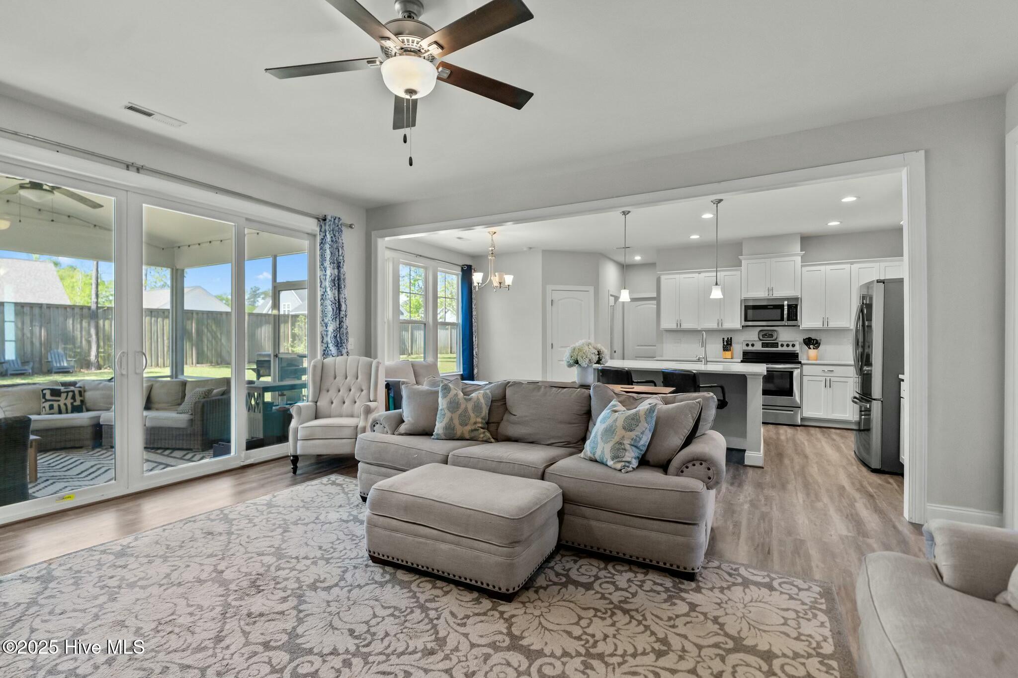 10 E Cloverfield Lane