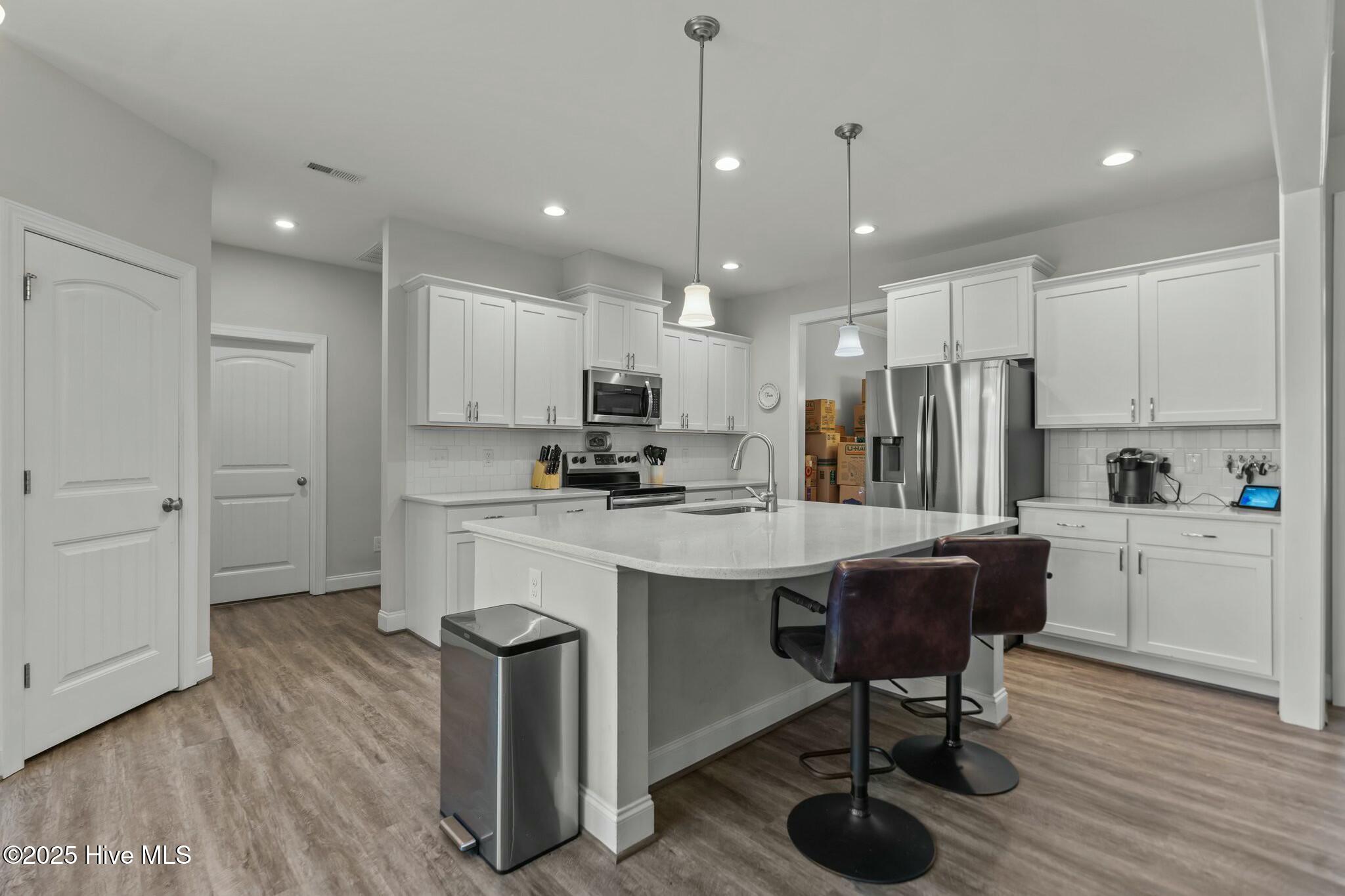 10 E Cloverfield Lane