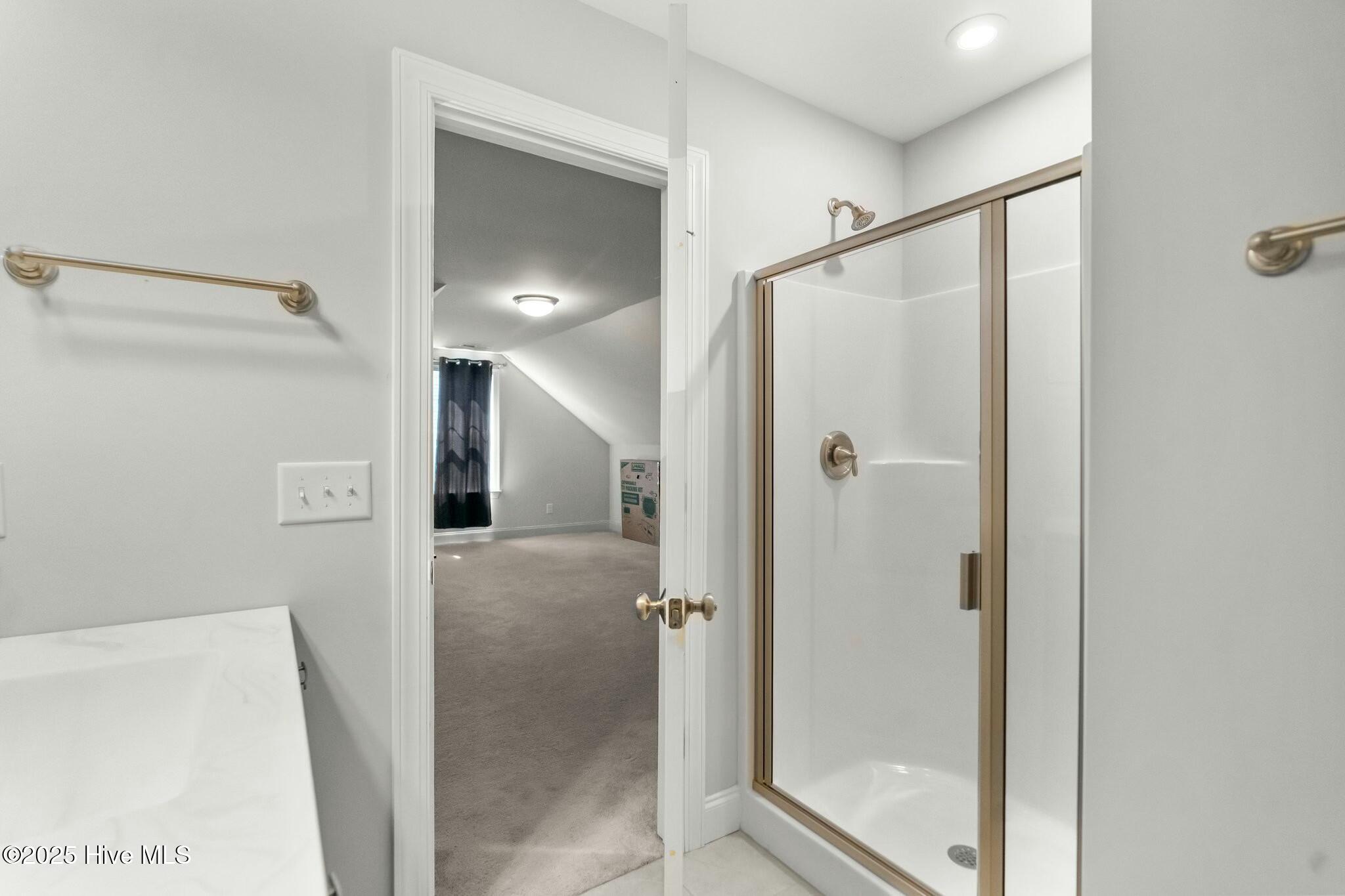 10 E Cloverfield Lane