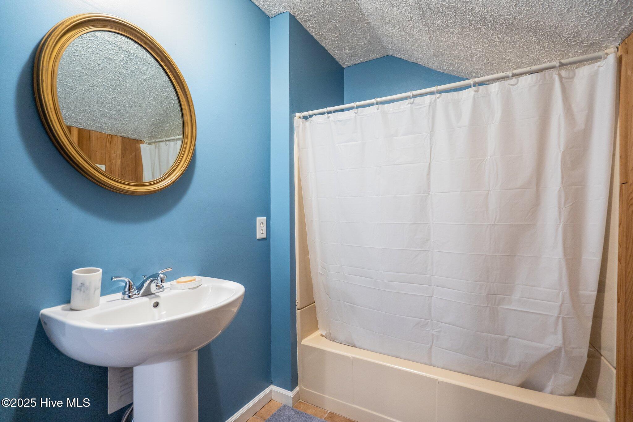 2500 Greenwell Court