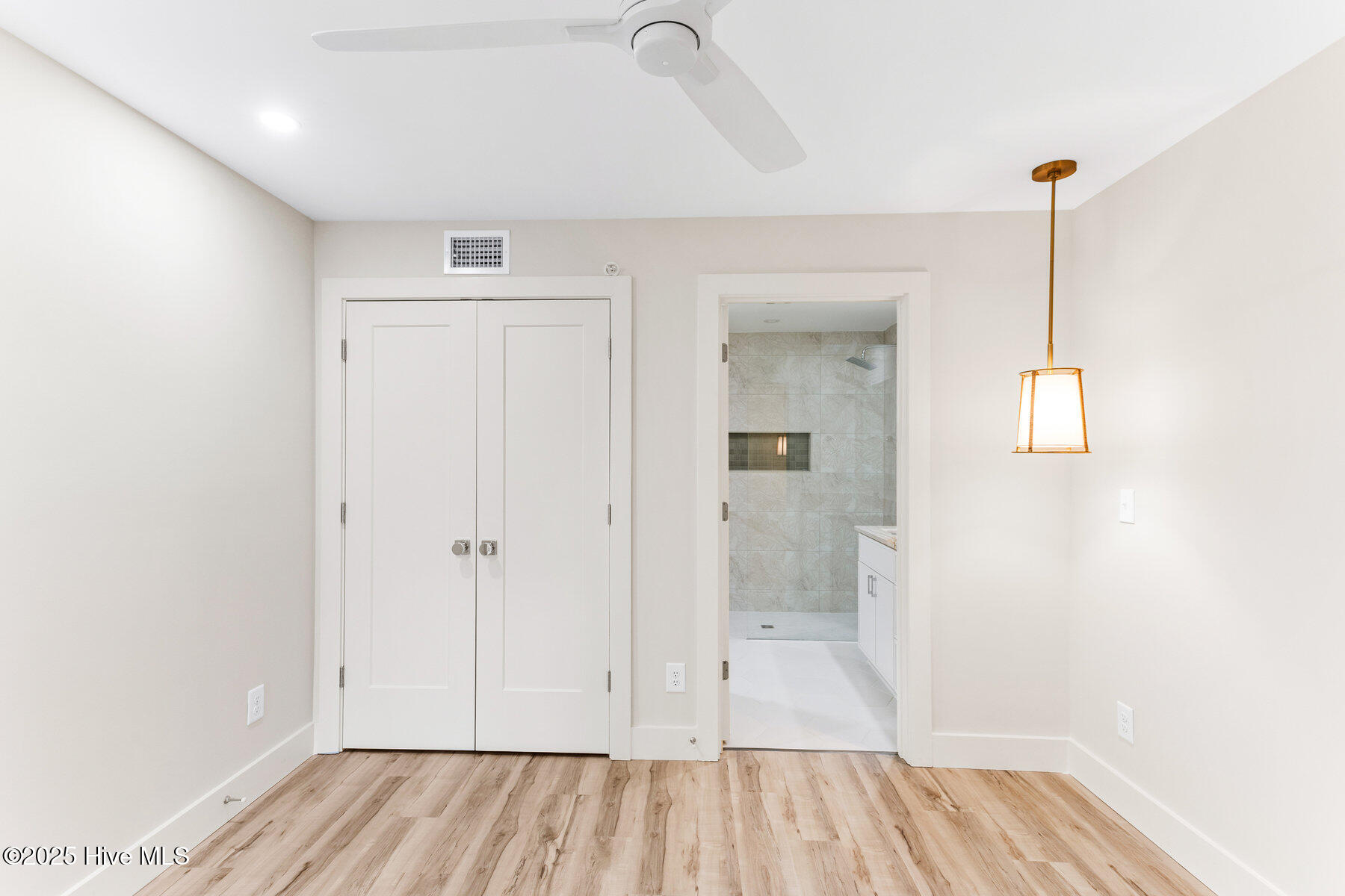 1800 Canal Drive, 101