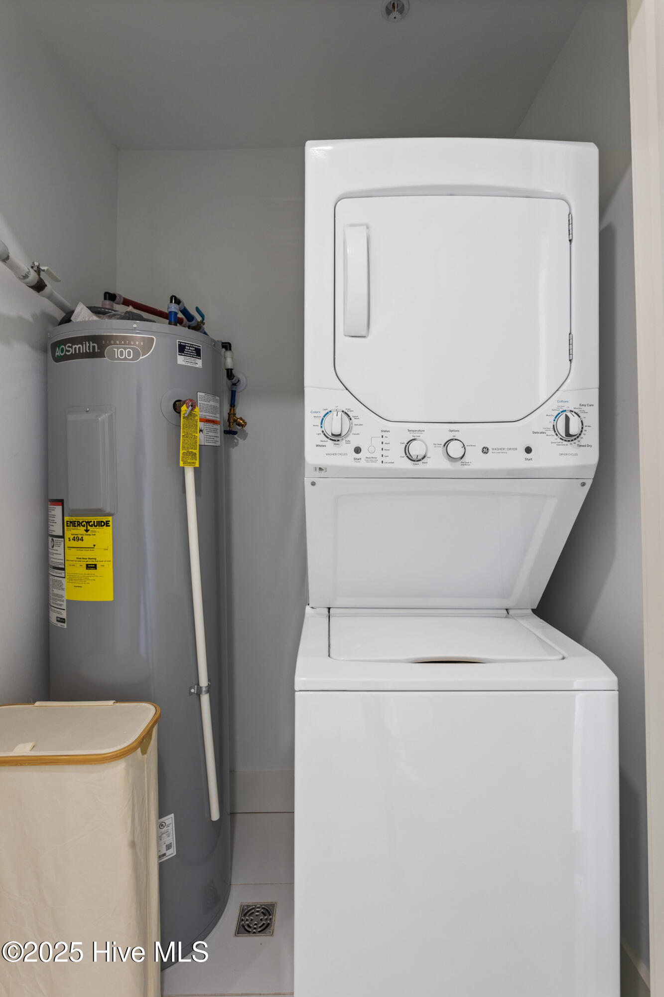 1800 Canal Drive, 101