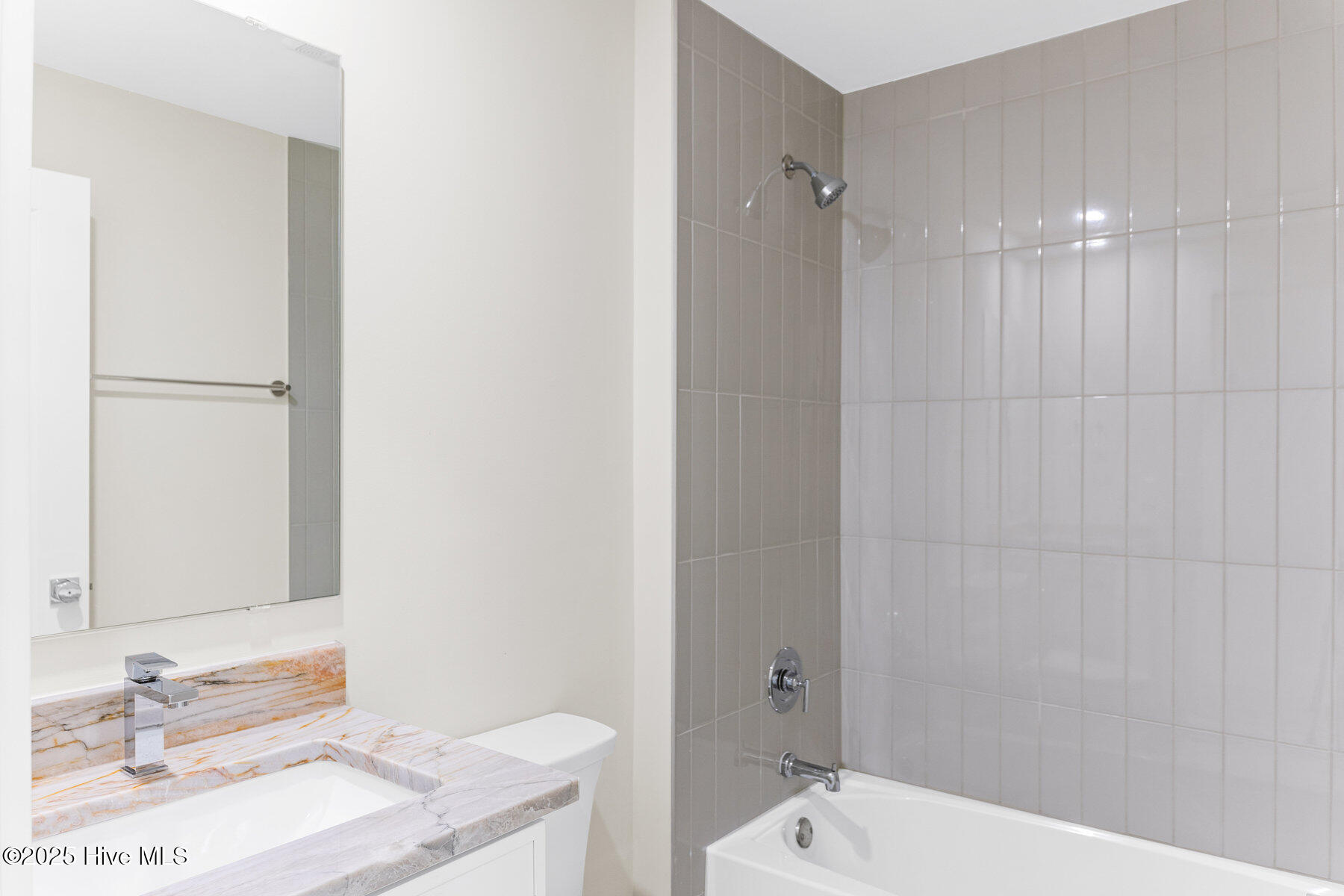 1800 Canal Drive, 101