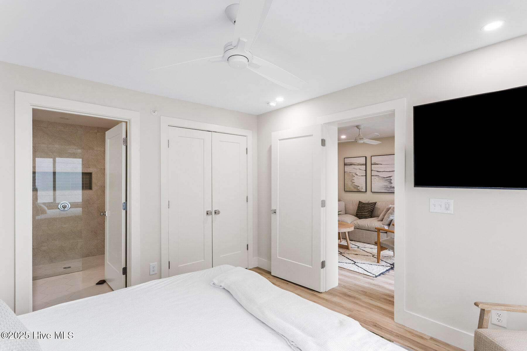 1800 Canal Drive, 107