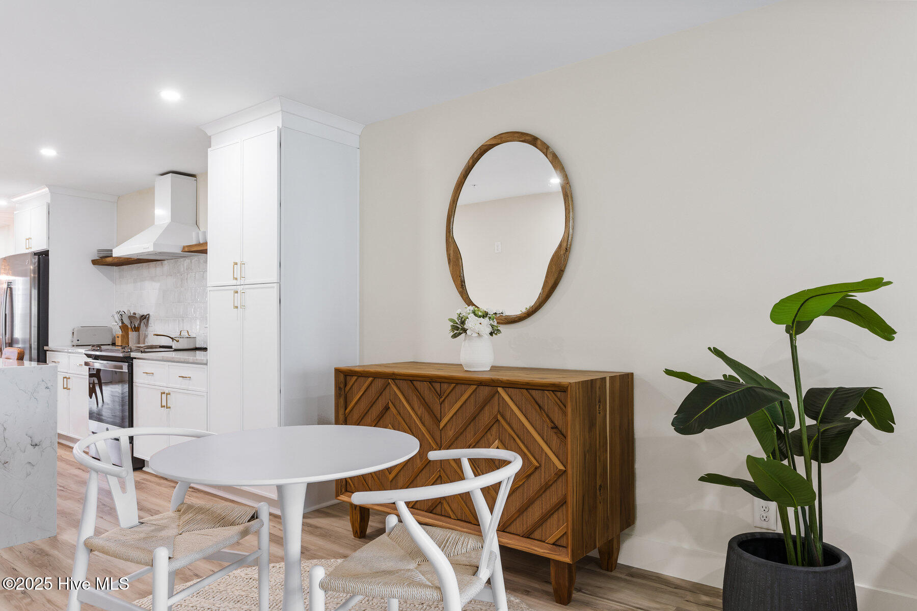 1800 Canal Drive, 107