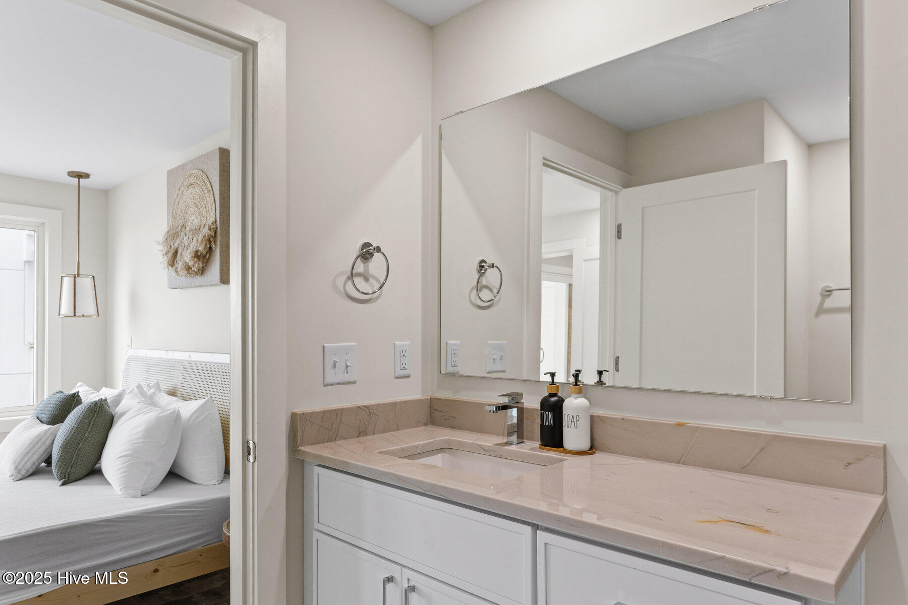 1800 Canal Drive, 107