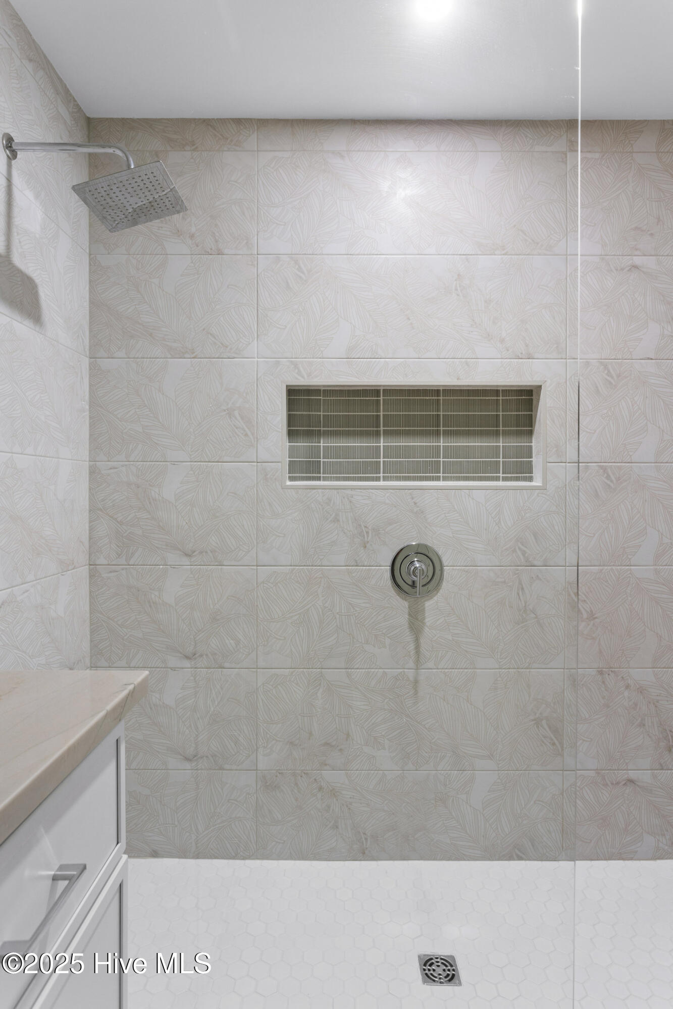 1800 Canal Drive, 107