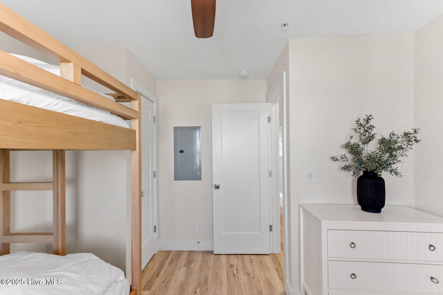 1800 Canal Drive, 303