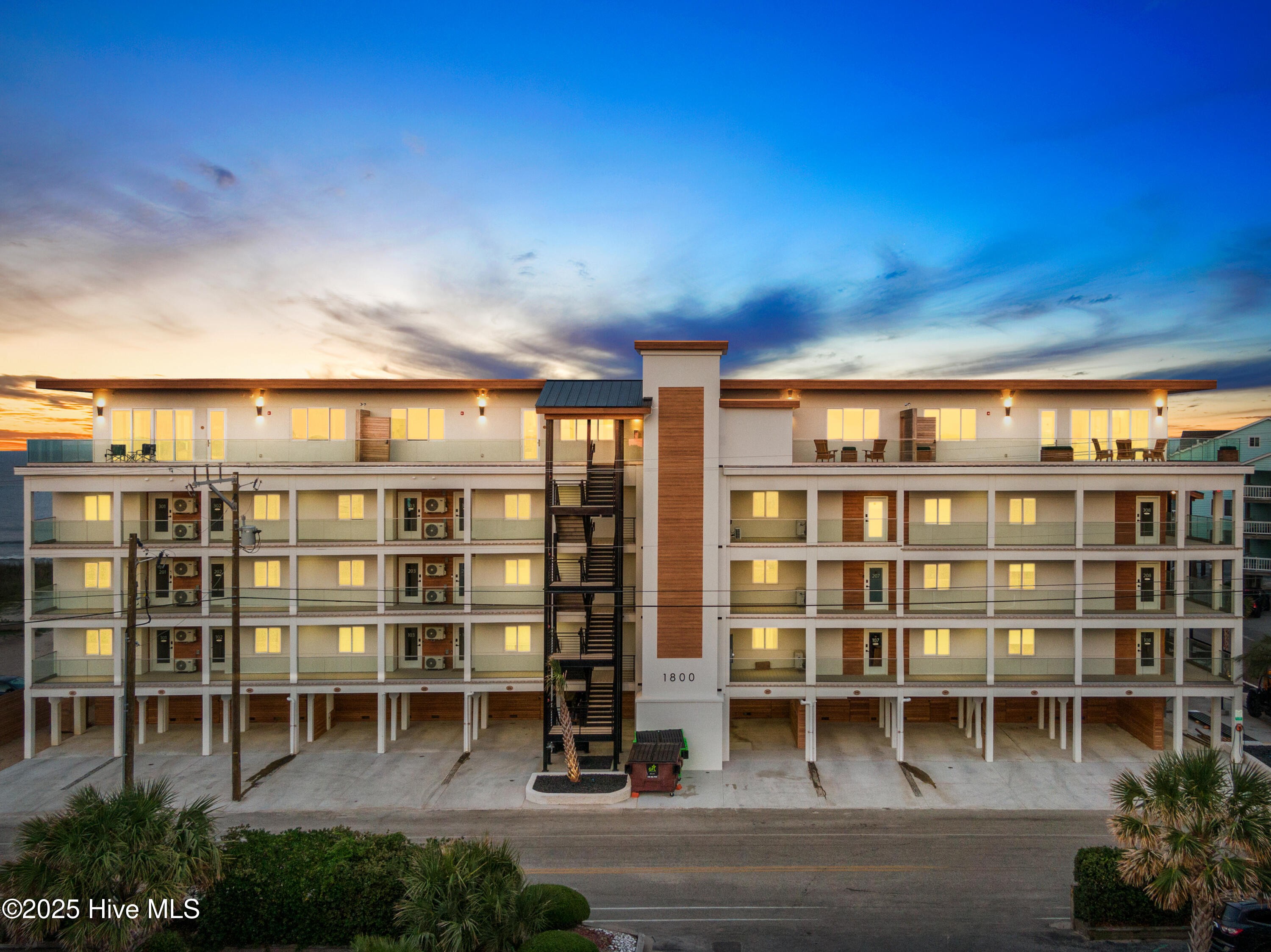 1800 Canal Drive, 303