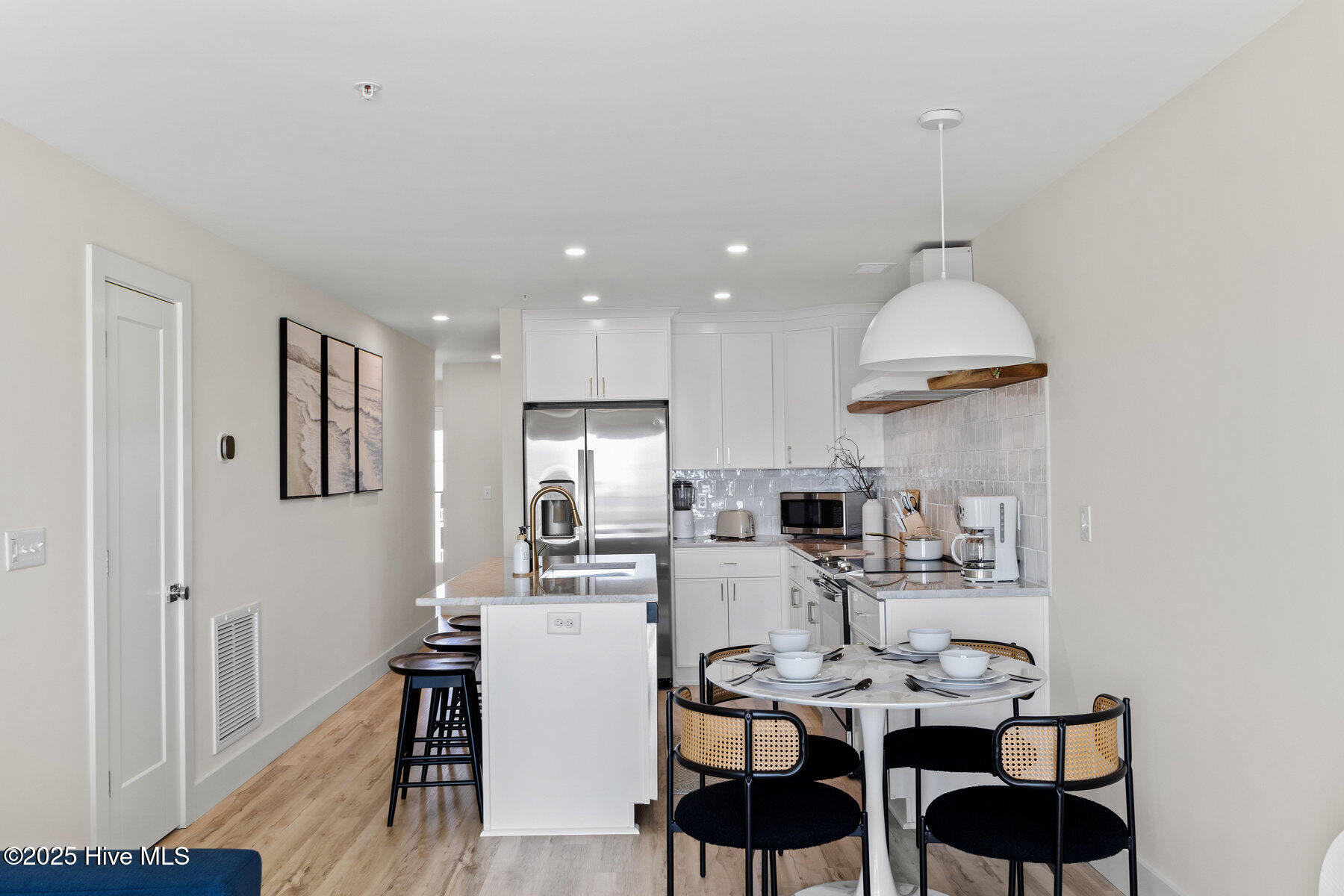 1800 Canal Drive, 303