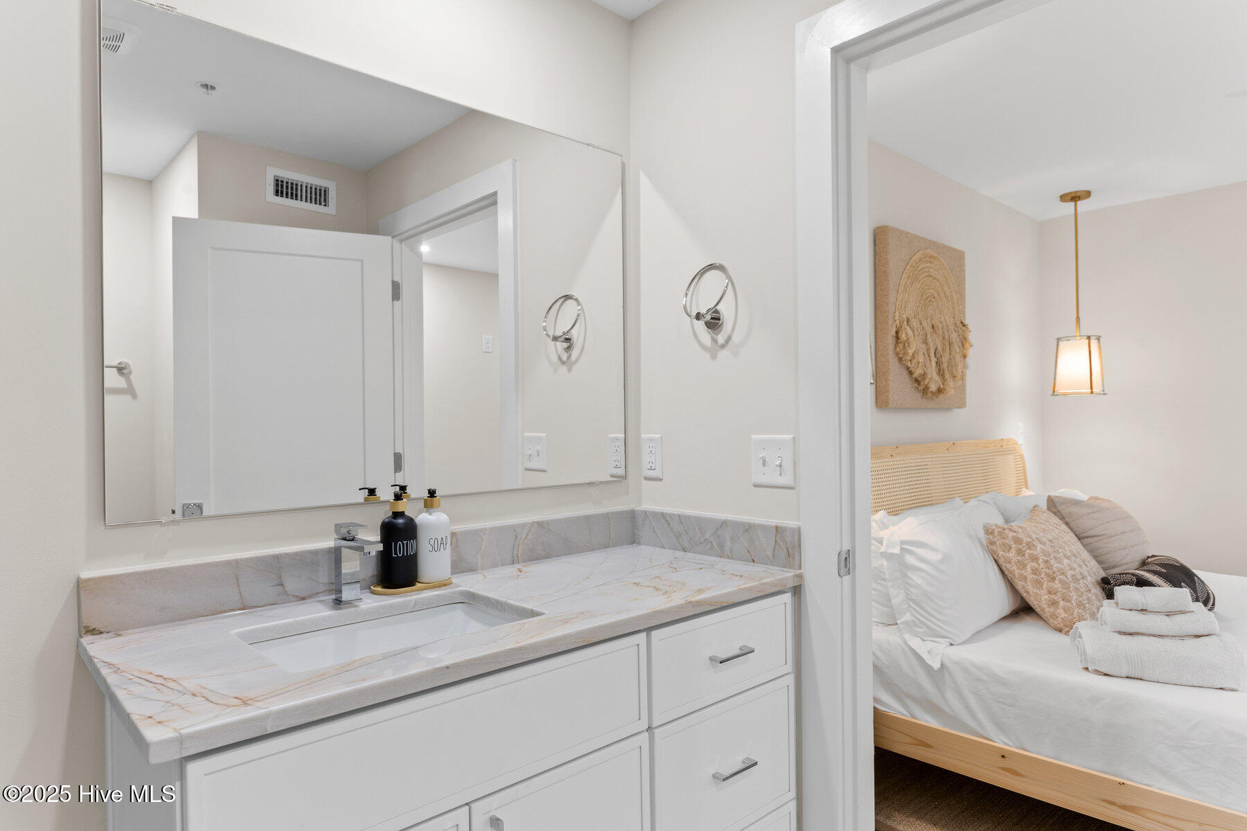 1800 Canal Drive, 303