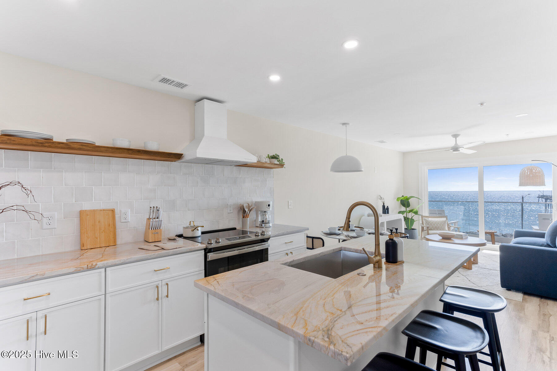 1800 Canal Drive, 303