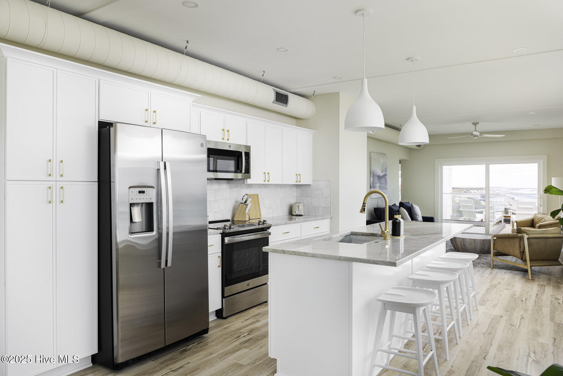 1800 Canal Drive, 312