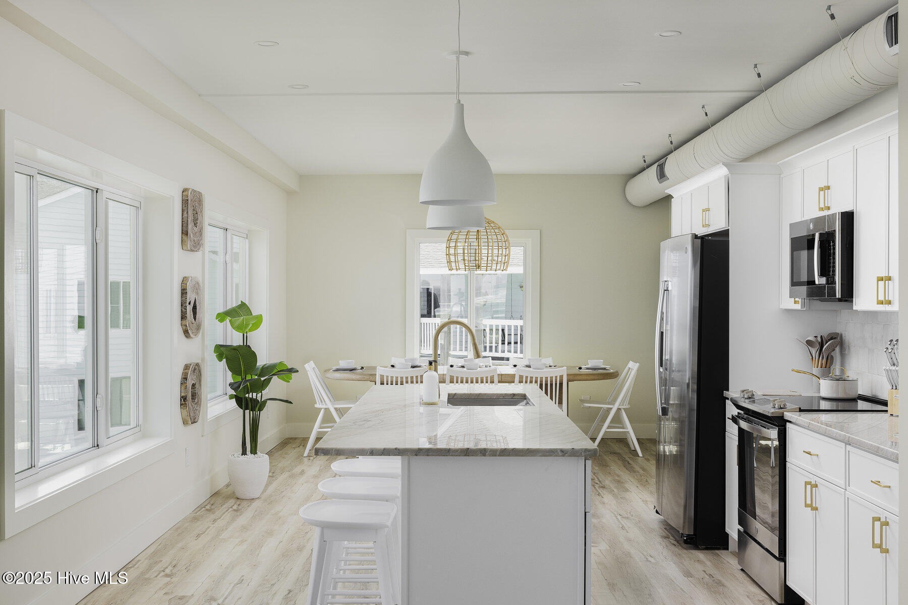 1800 Canal Drive, 312