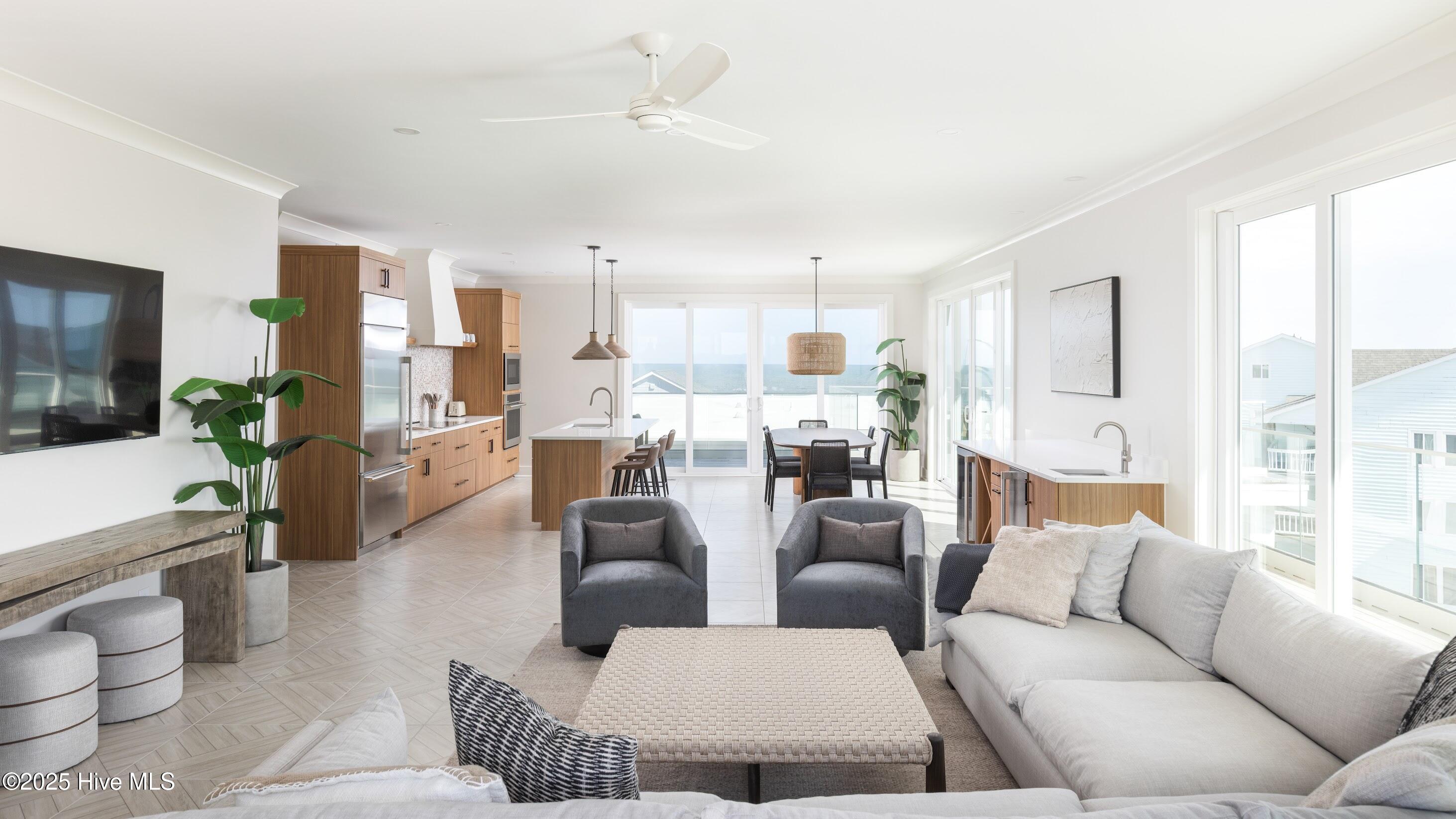 1800 Canal Drive, 401