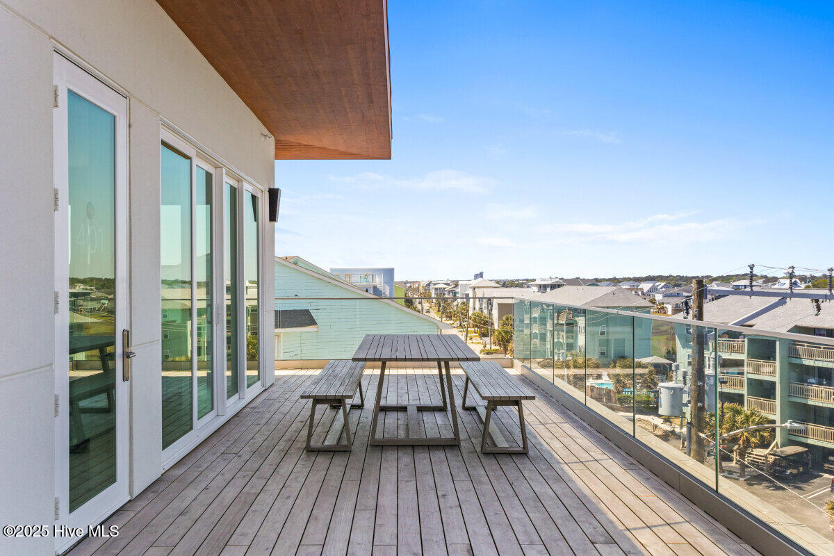 1800 Canal Drive, 401