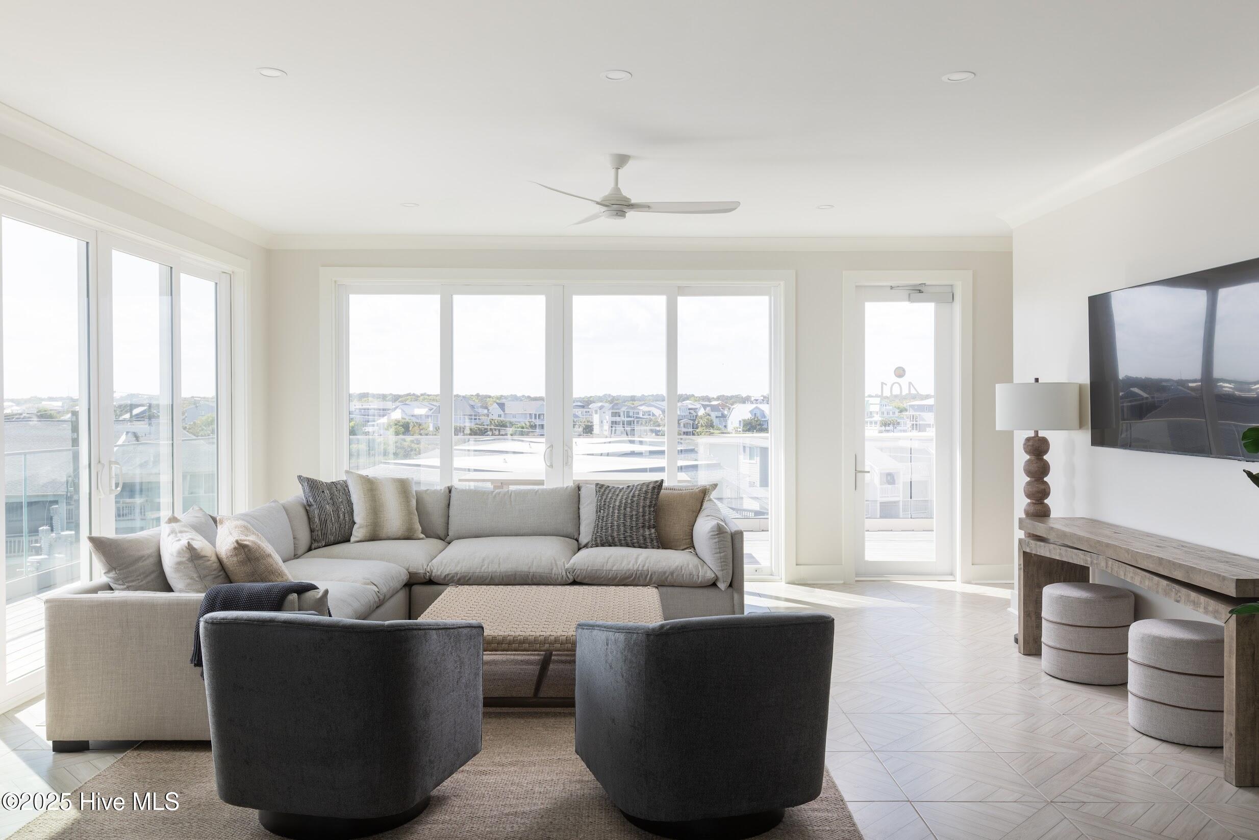 1800 Canal Drive, 401