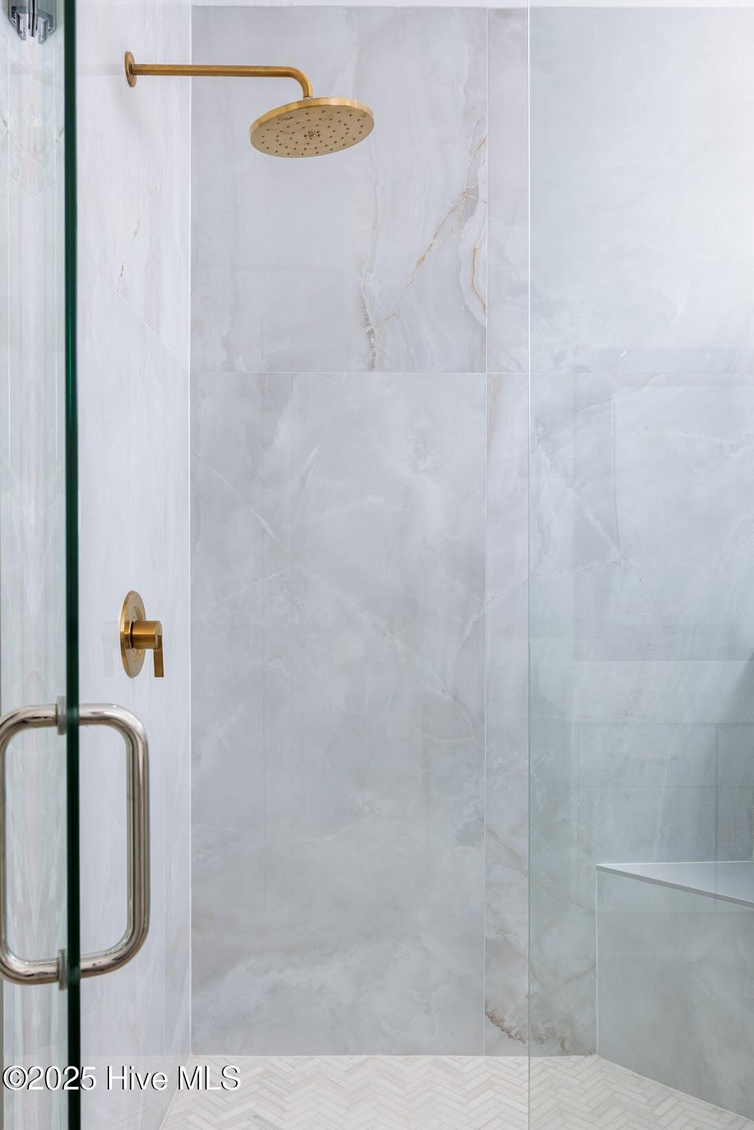 1800 Canal Drive, 402