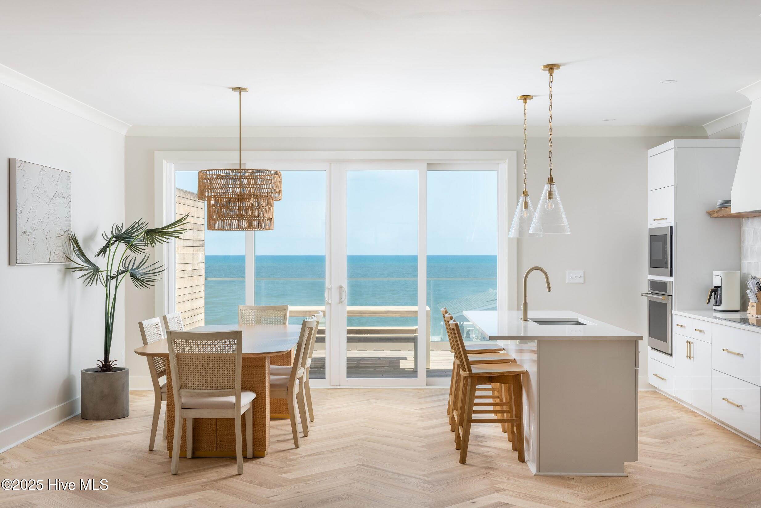 1800 Canal Drive, 402