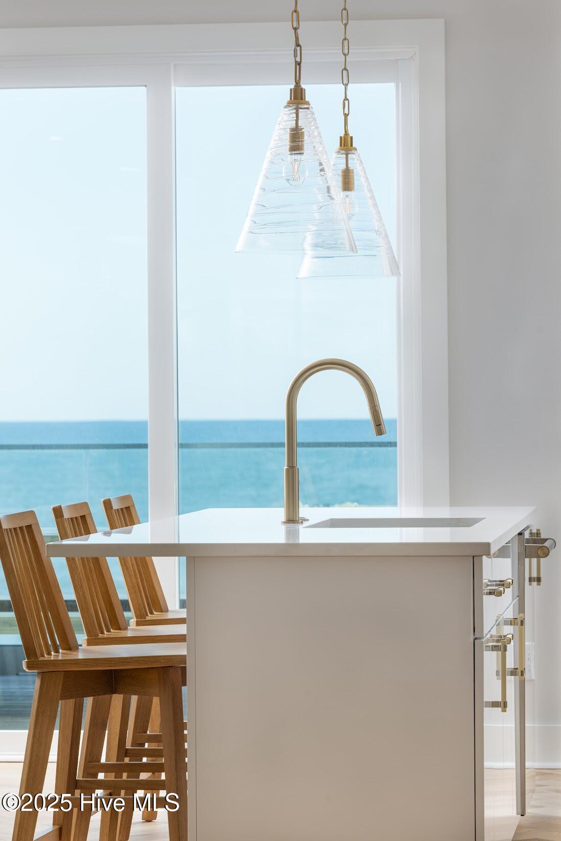 1800 Canal Drive, 402