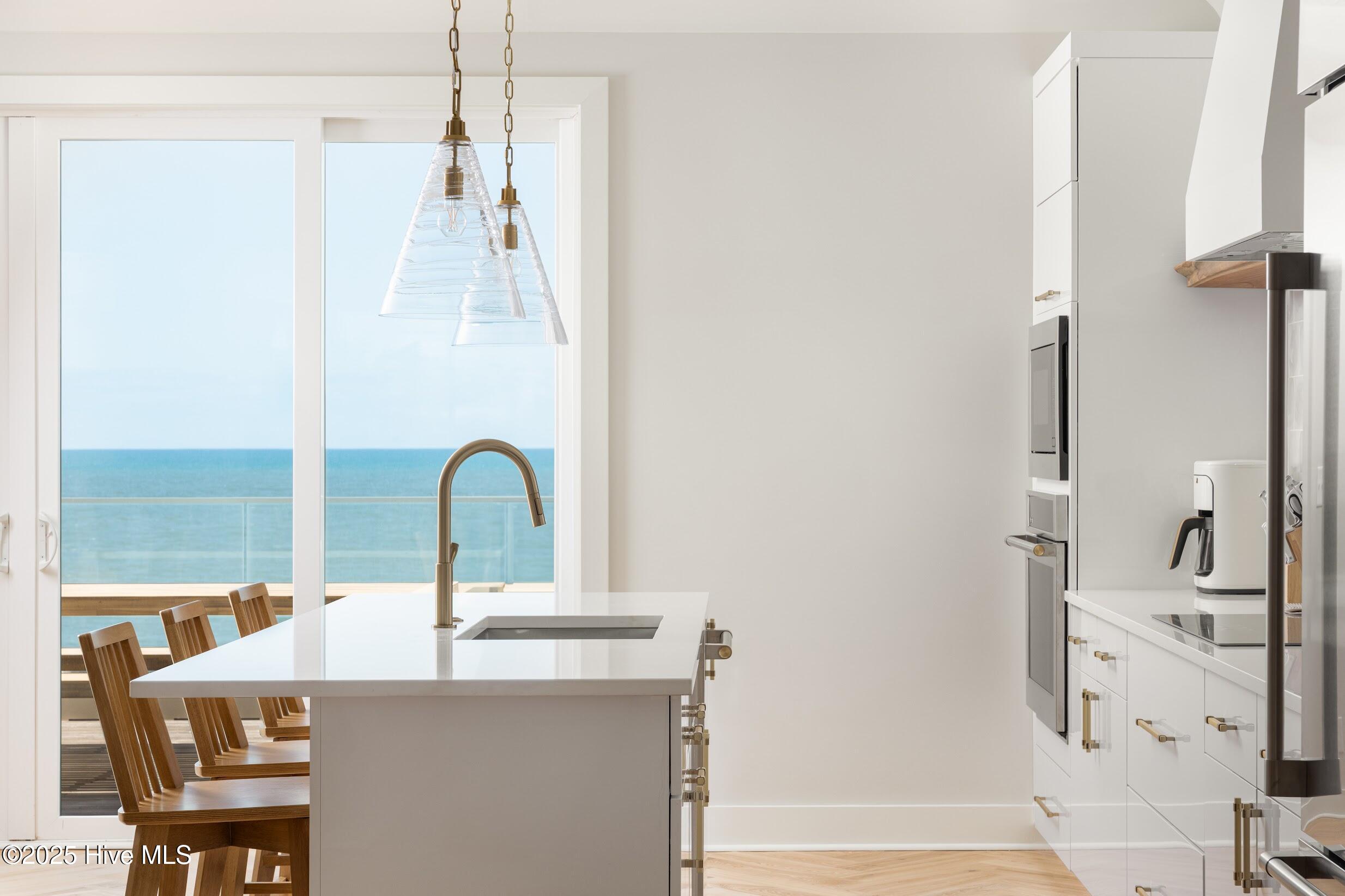 1800 Canal Drive, 402