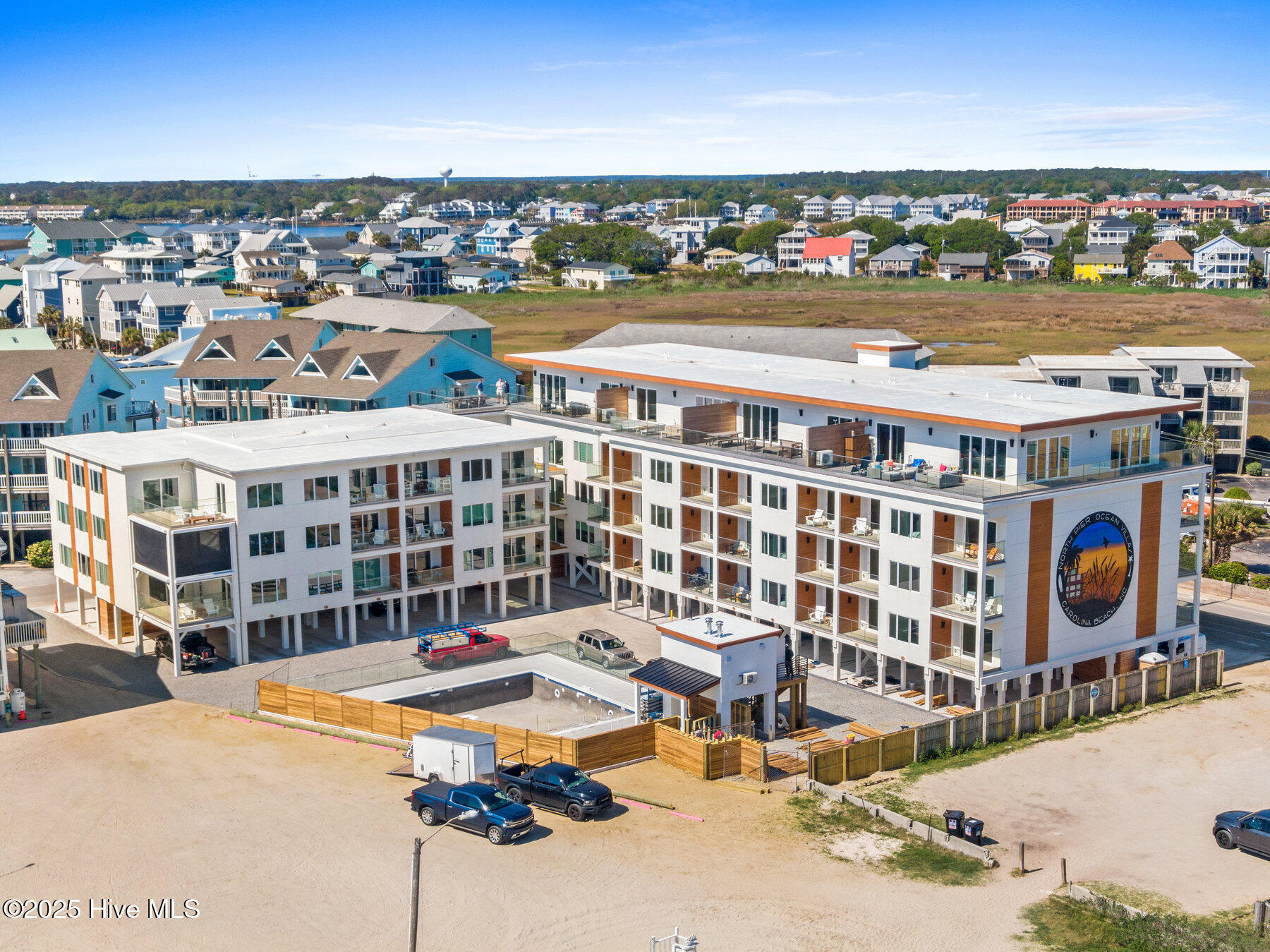 1800 Canal Drive, 402