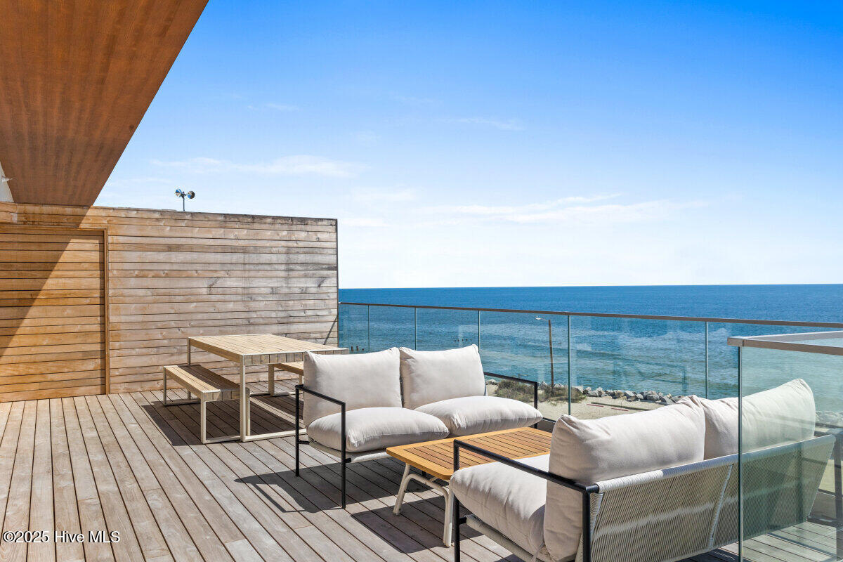 1800 Canal Drive, 402