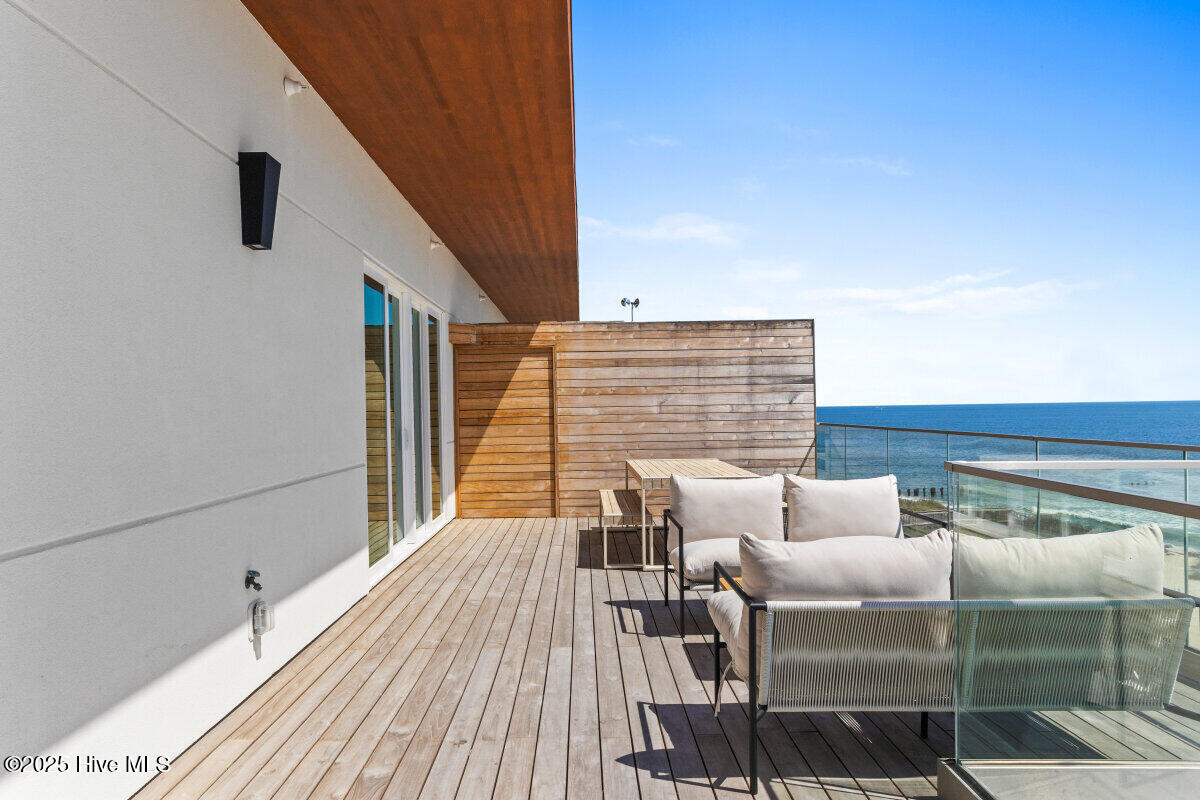 1800 Canal Drive, 402