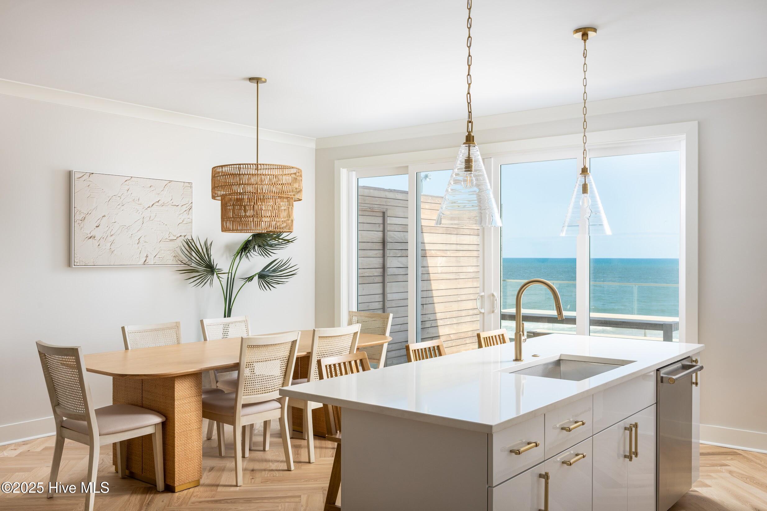 1800 Canal Drive, 402