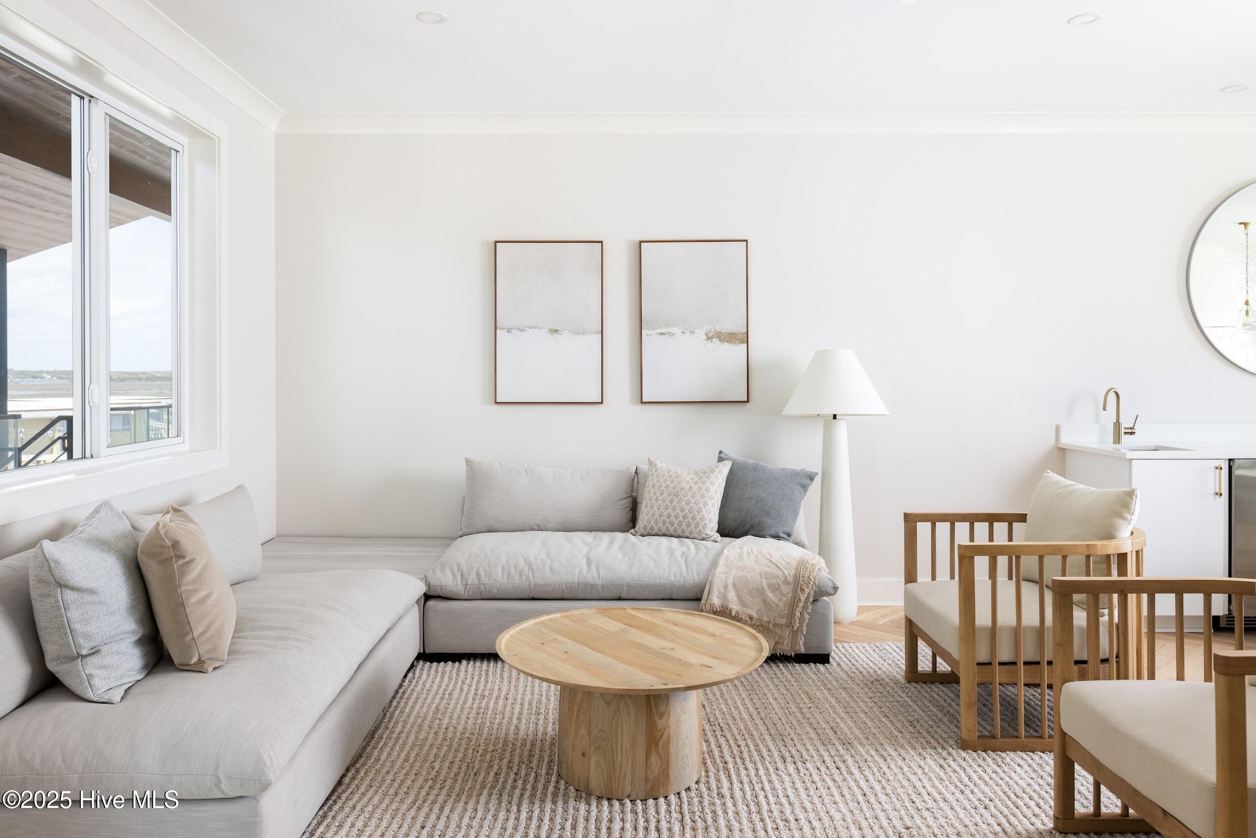 1800 Canal Drive, 402