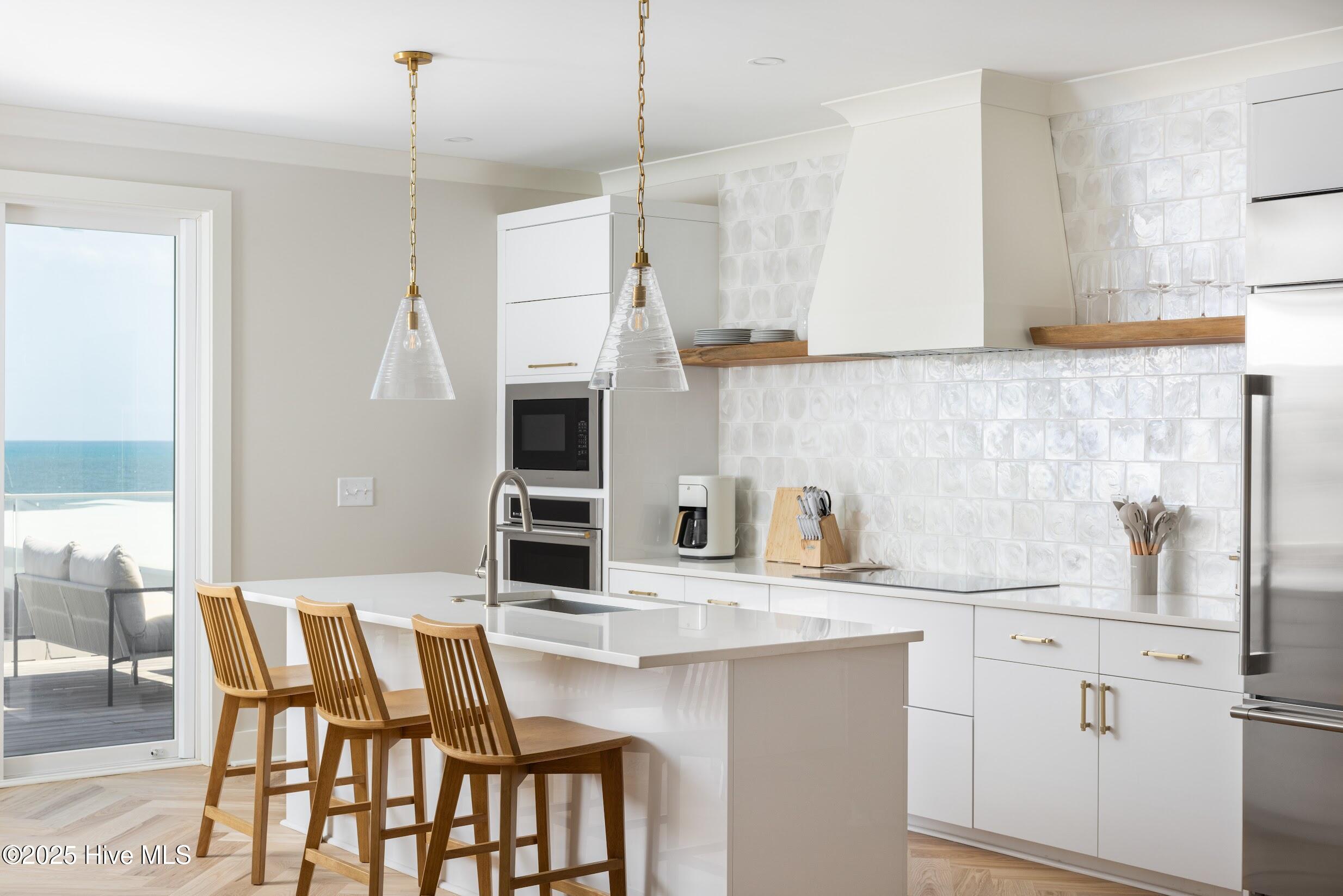 1800 Canal Drive, 402