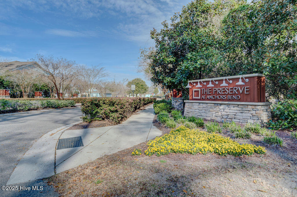 1012 Anchors Bend Way