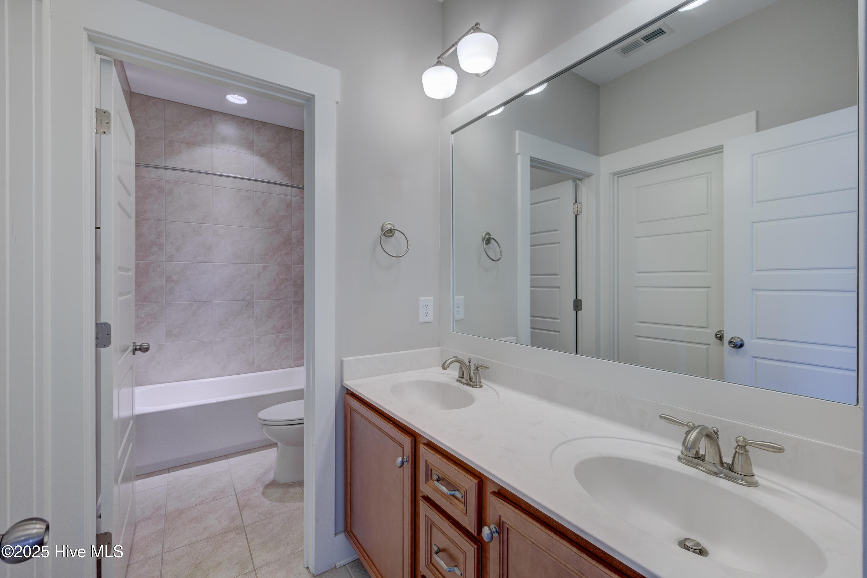 1012 Anchors Bend Way