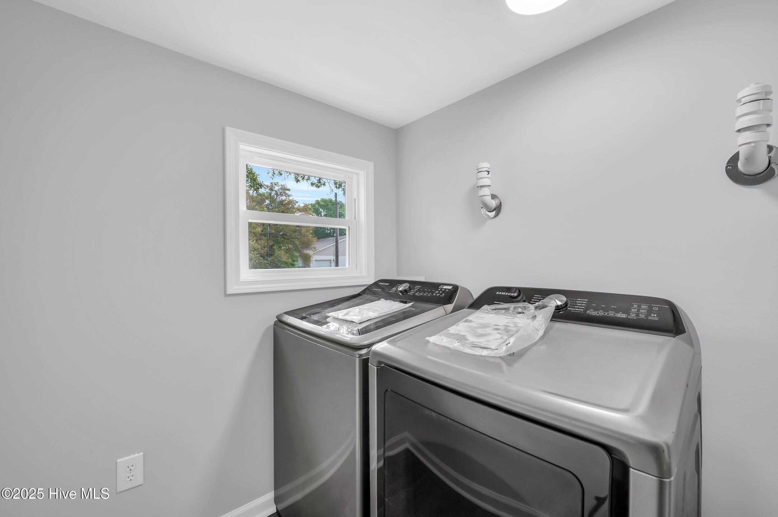 1688 Coastal Pine Drive SW