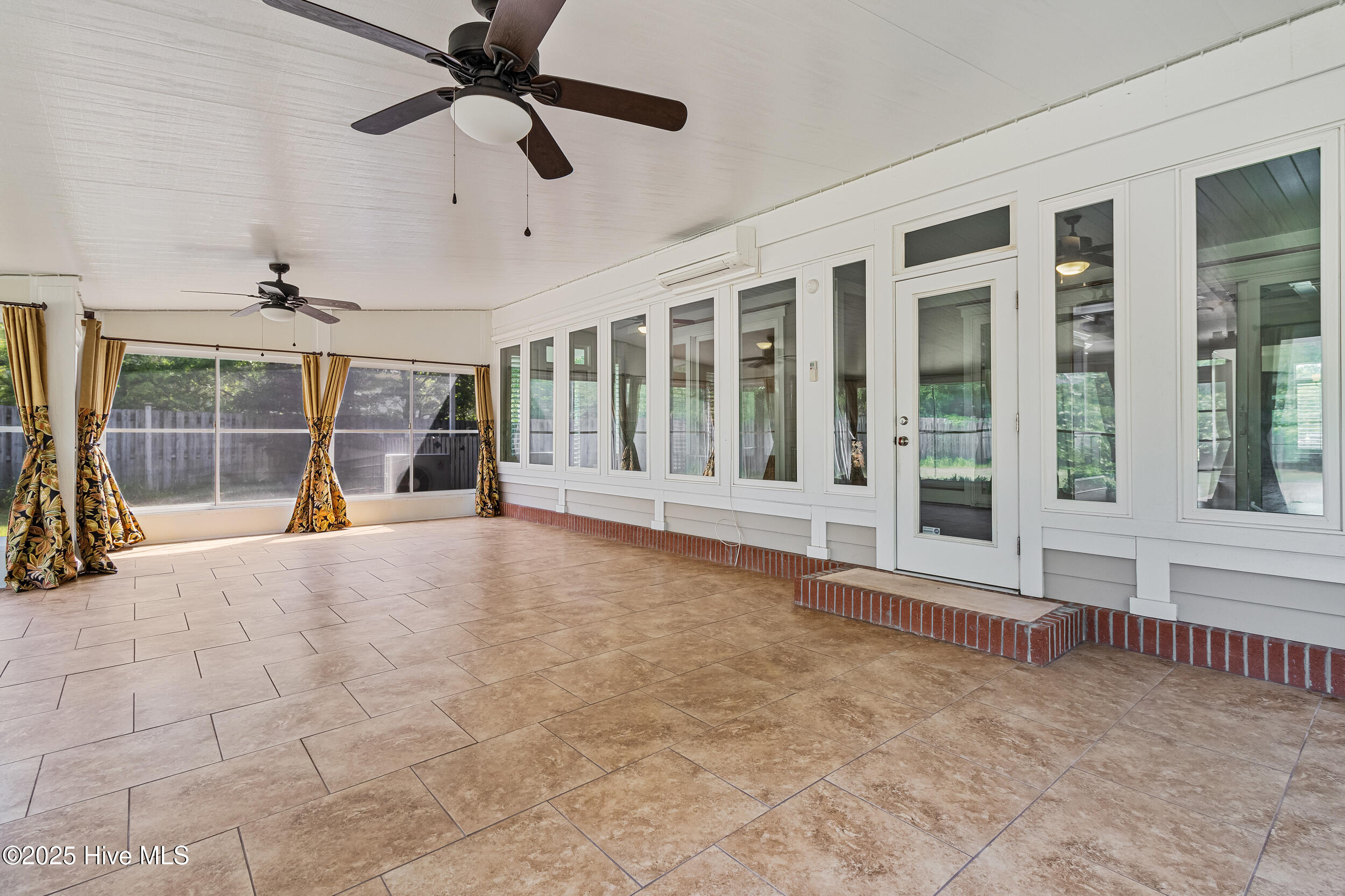 2015 Lynnwood Drive