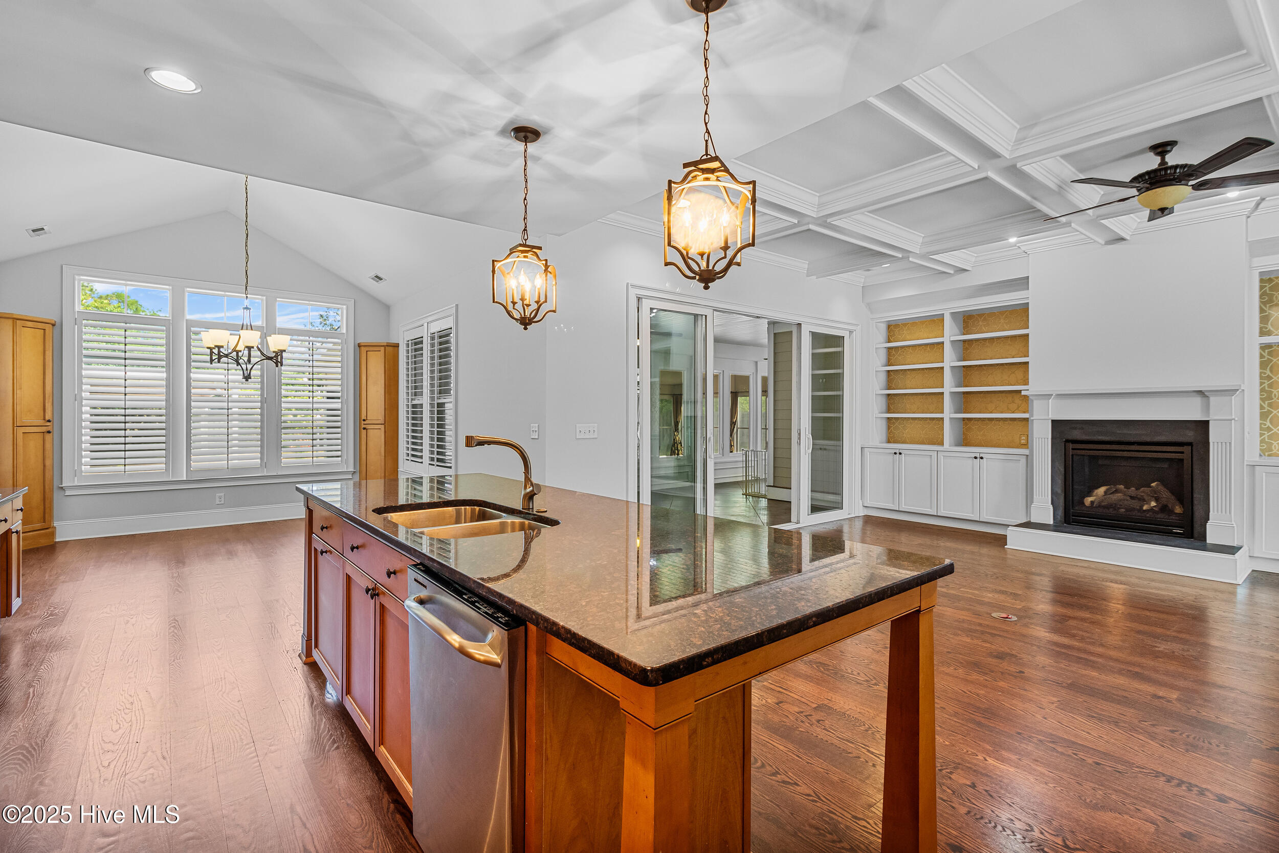 2015 Lynnwood Drive