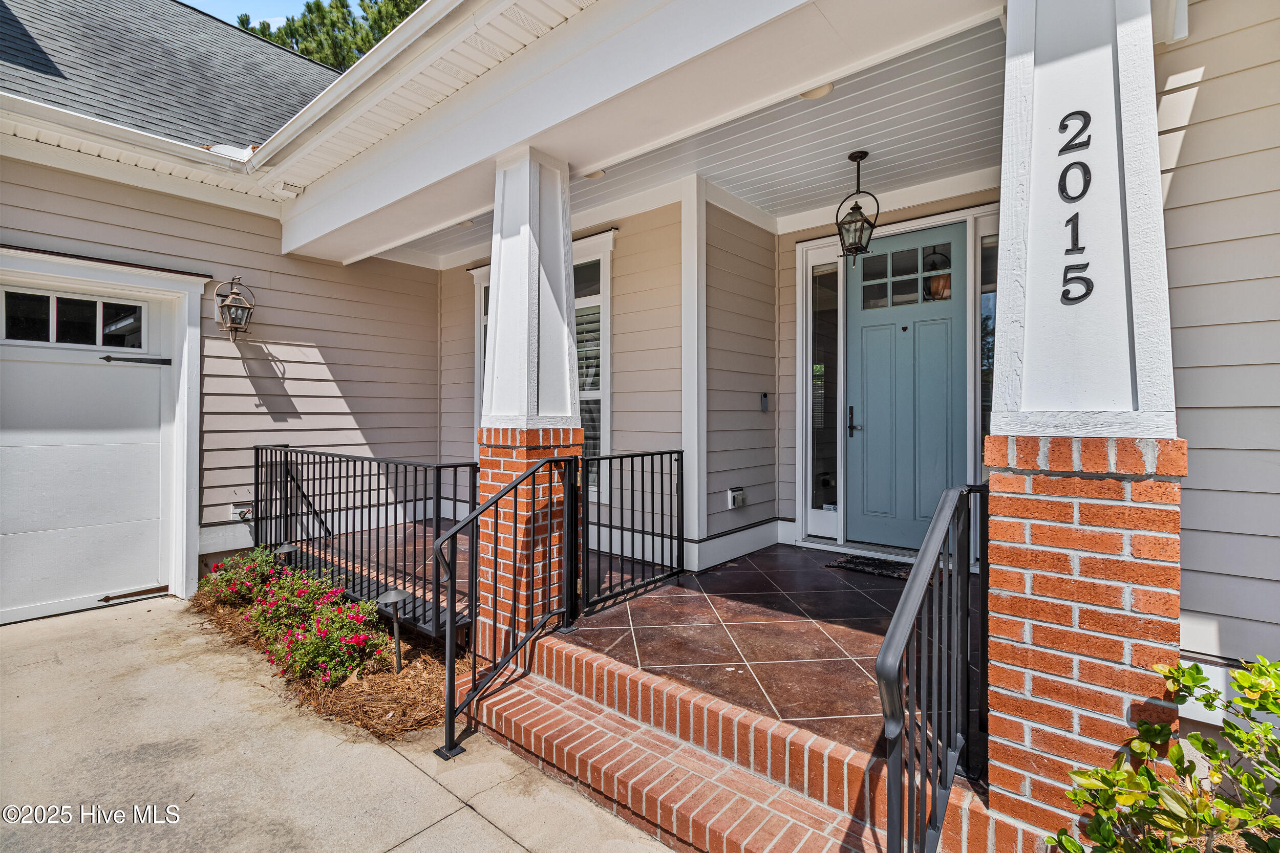 2015 Lynnwood Drive