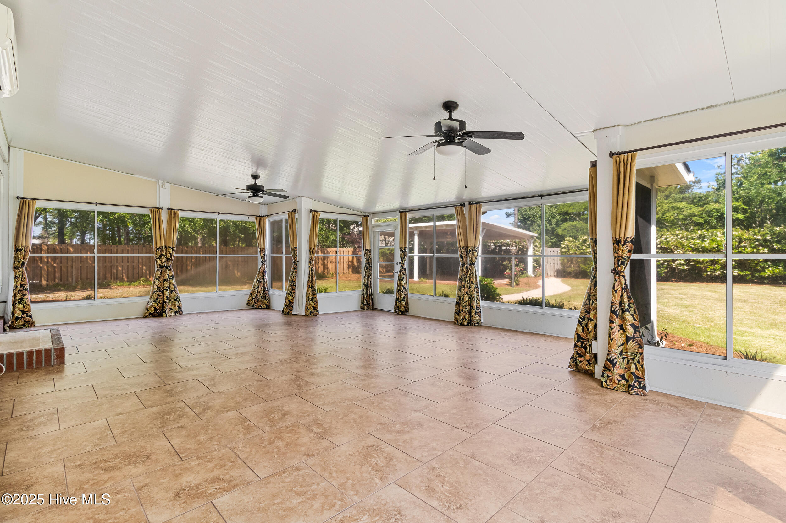 2015 Lynnwood Drive