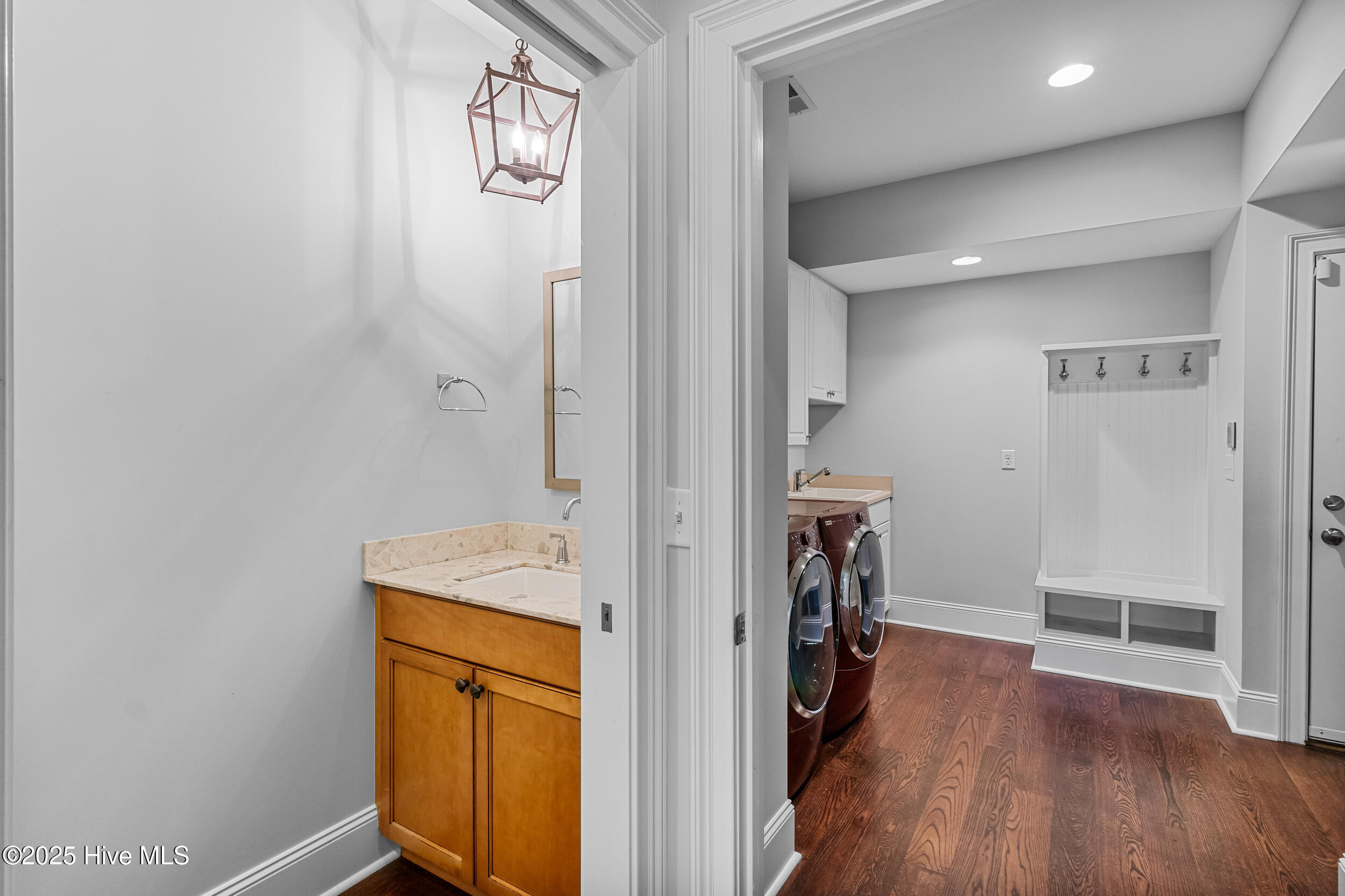 2015 Lynnwood Drive