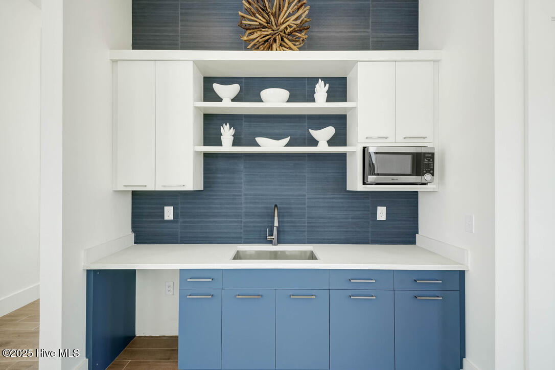 8136 Grand Harbour Court