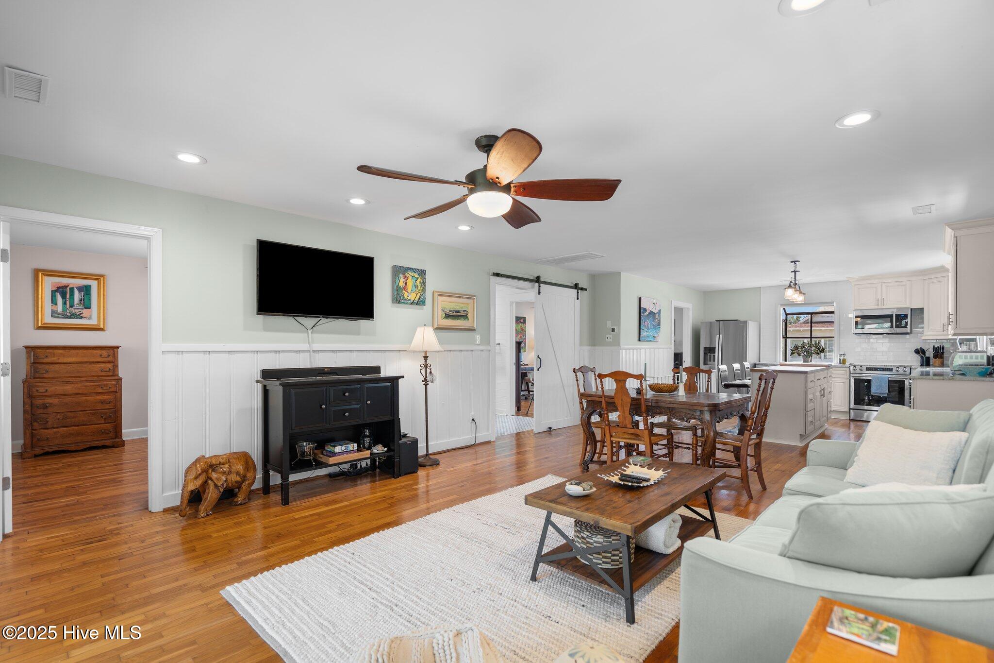 613 N Channel Drive